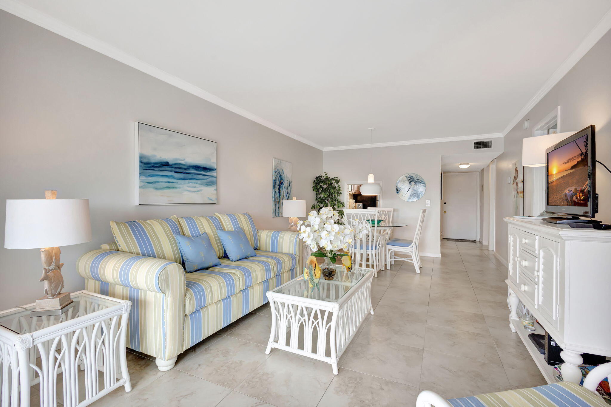 154 Lake Meryl Drive Unit 255 Property Photo 5