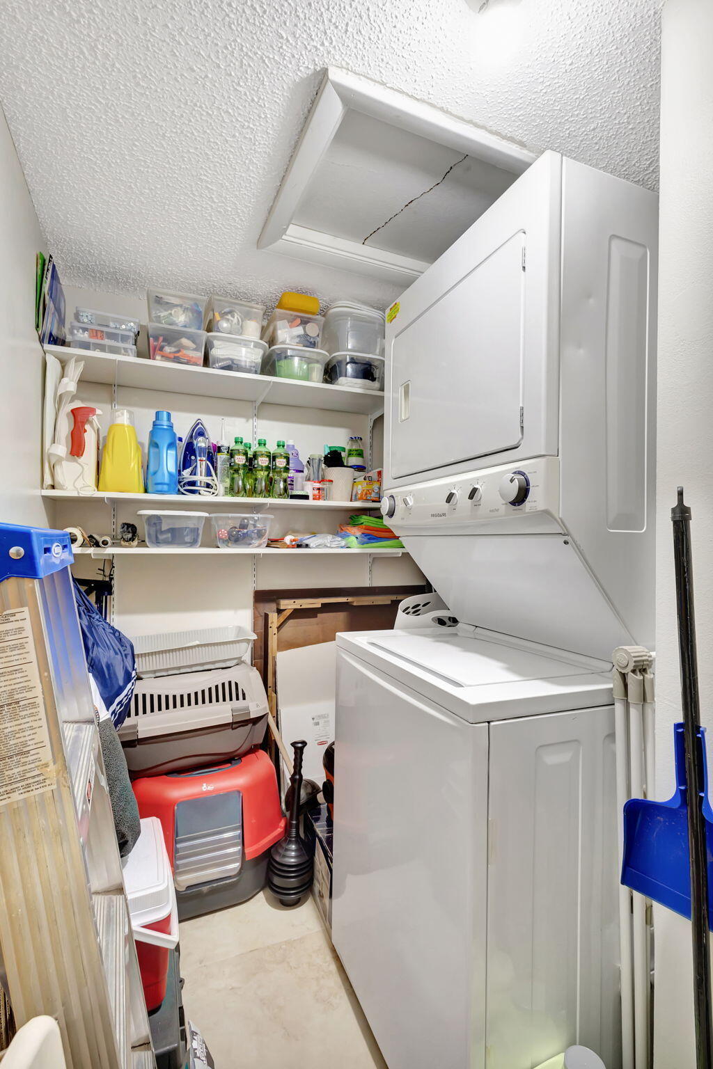 154 Lake Meryl Drive Unit 255 Property Photo 11