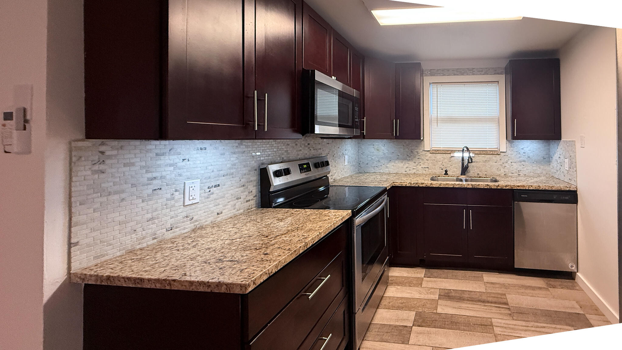 978 Gibraltar Road Property Photo 3