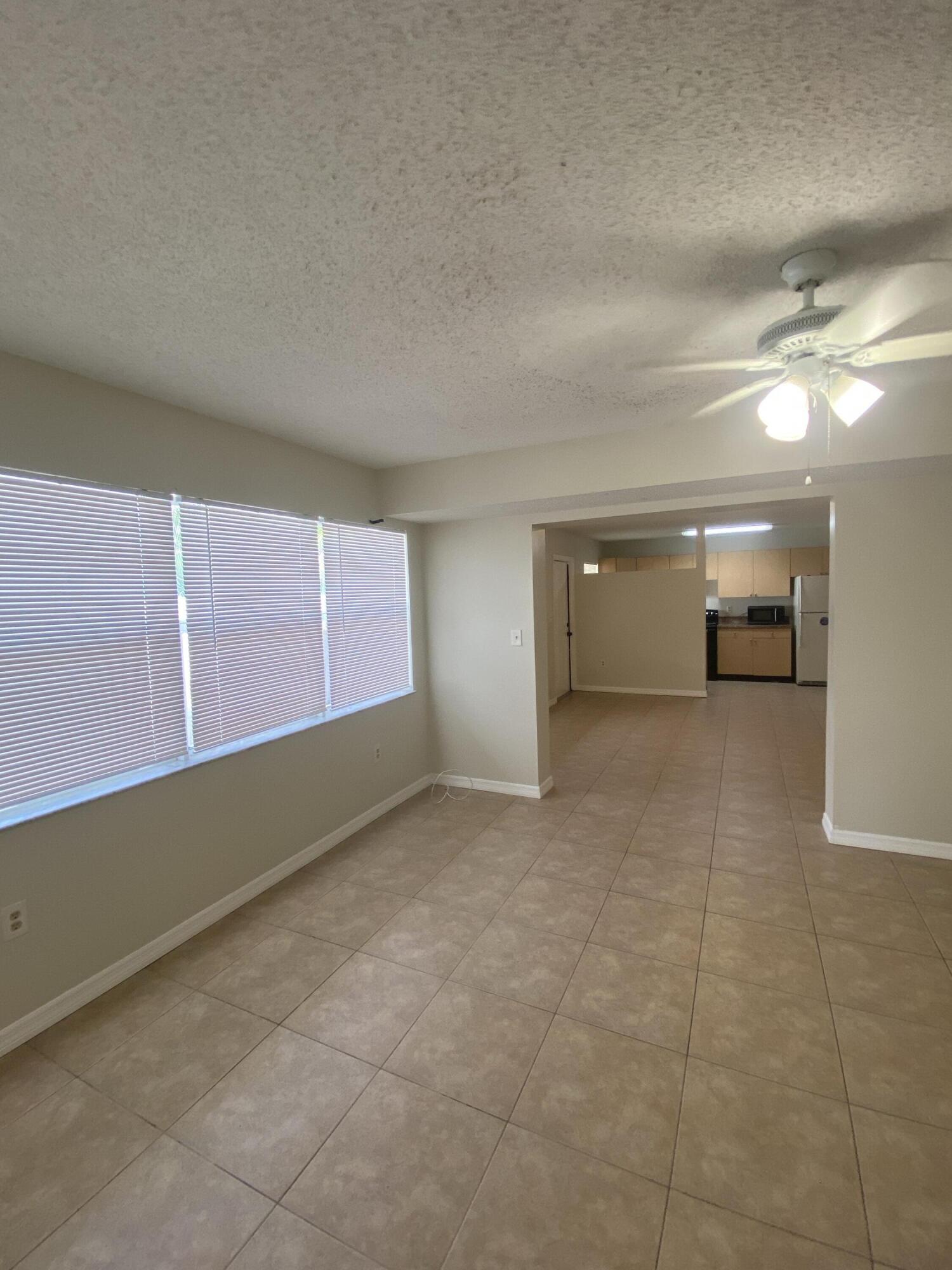 B26033423 Property Photo 35
