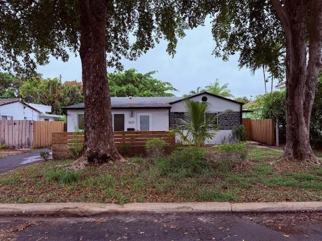 1621-1623 Ne 16th Terrace Ne Property Photo 1