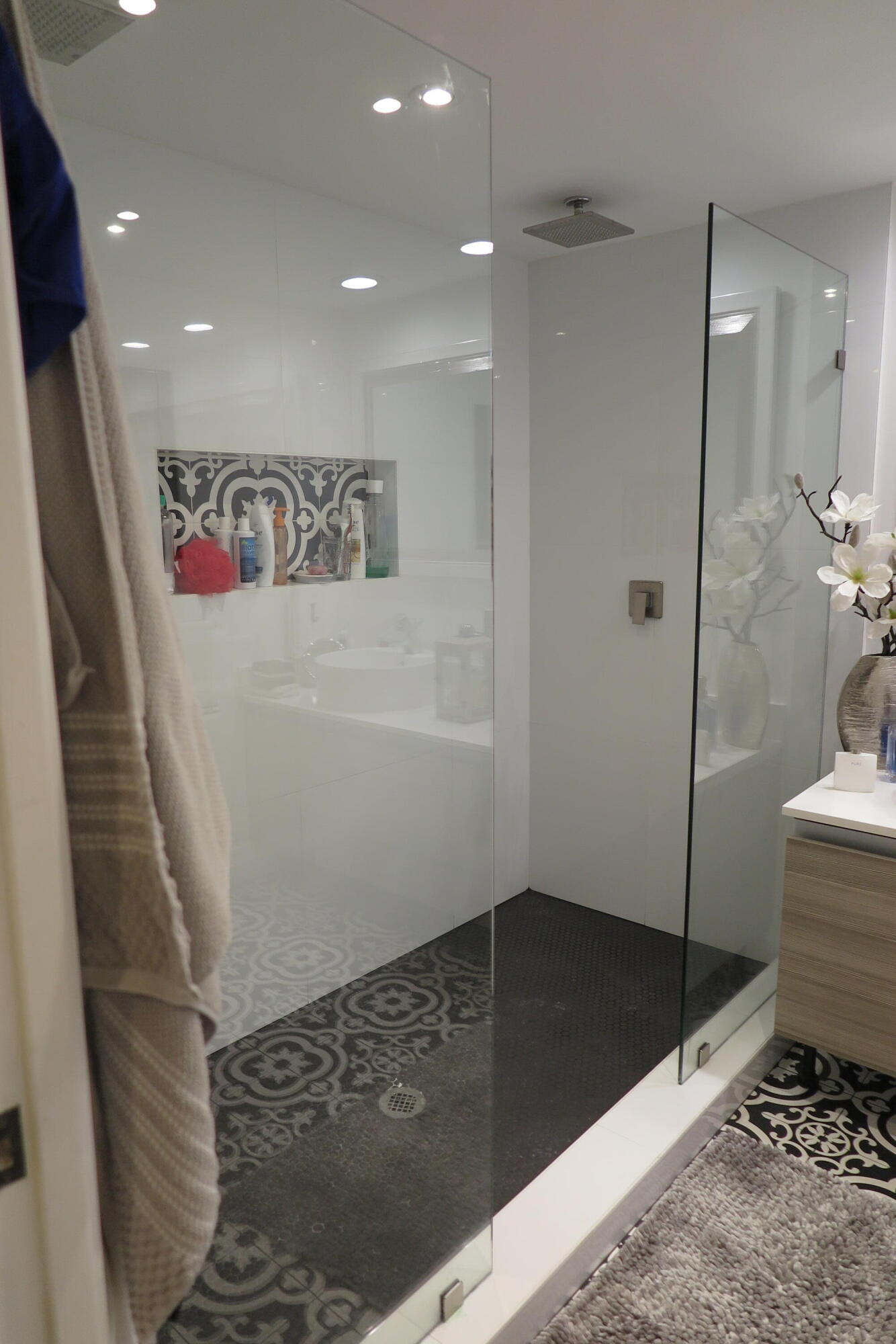 7875 La Mirada Drive Property Photo 17