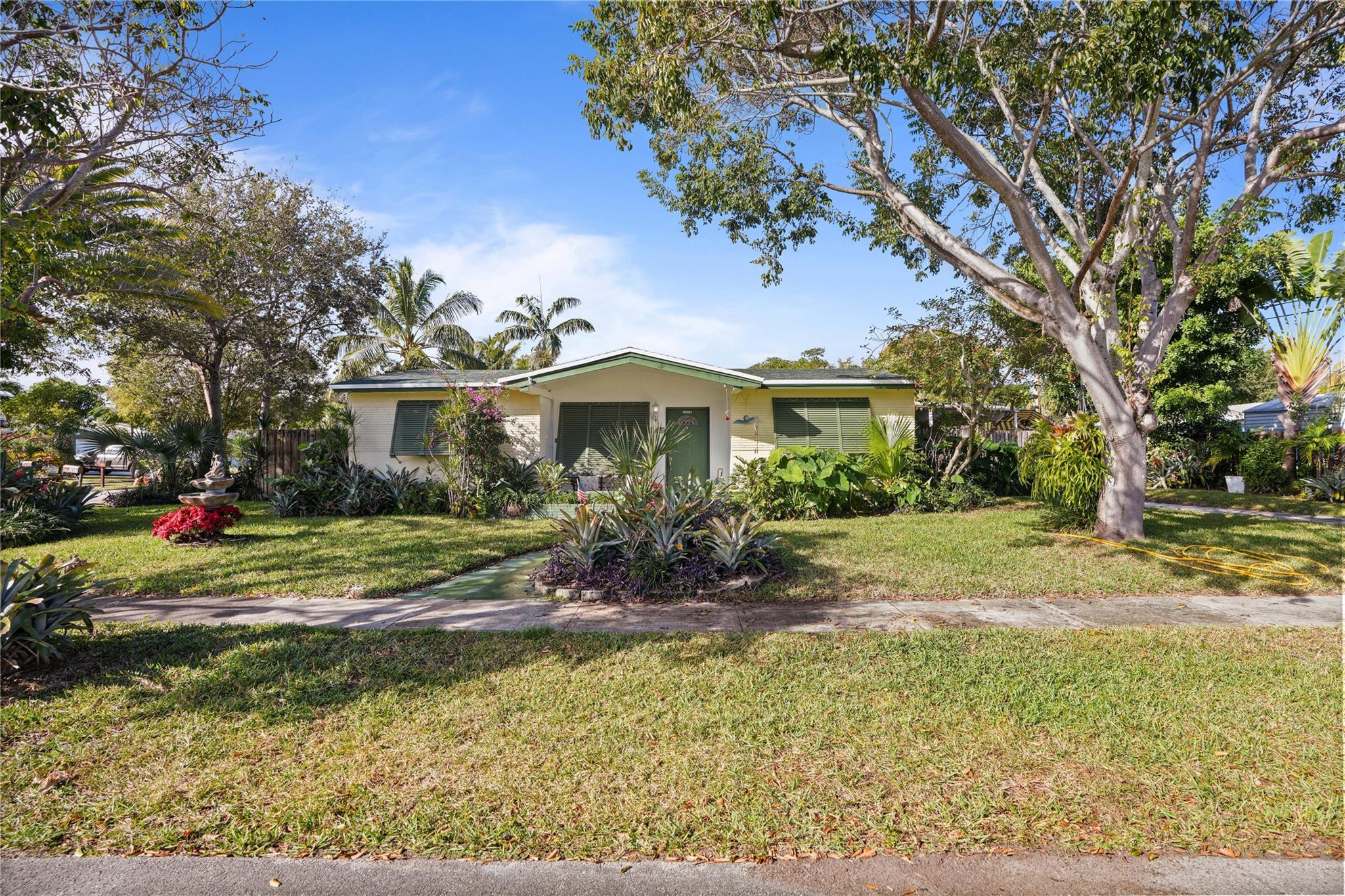 3421 Sw 15th Street Property Photo 1