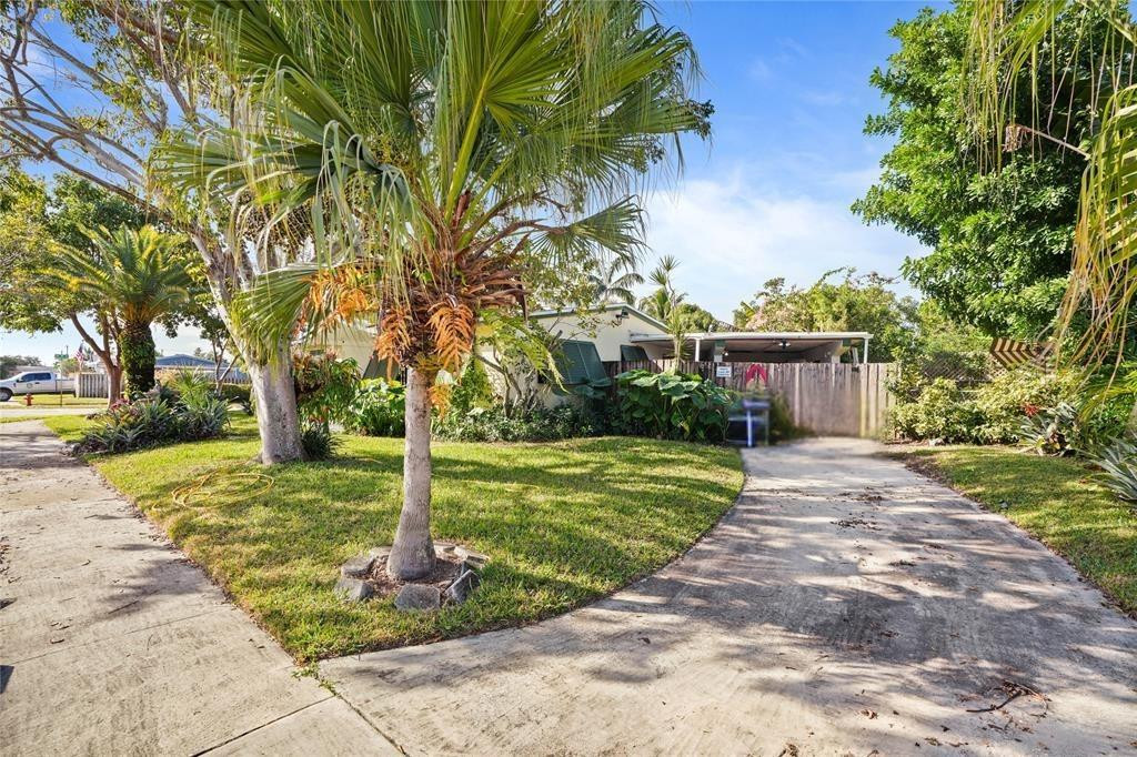 3421 Sw 15th Street Property Photo 3