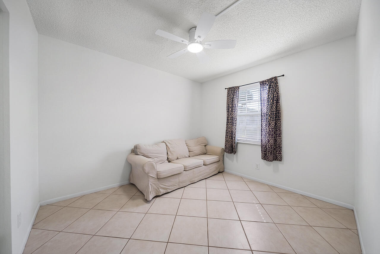 1507 Se Royal Green Circle 102 Property Photo 14
