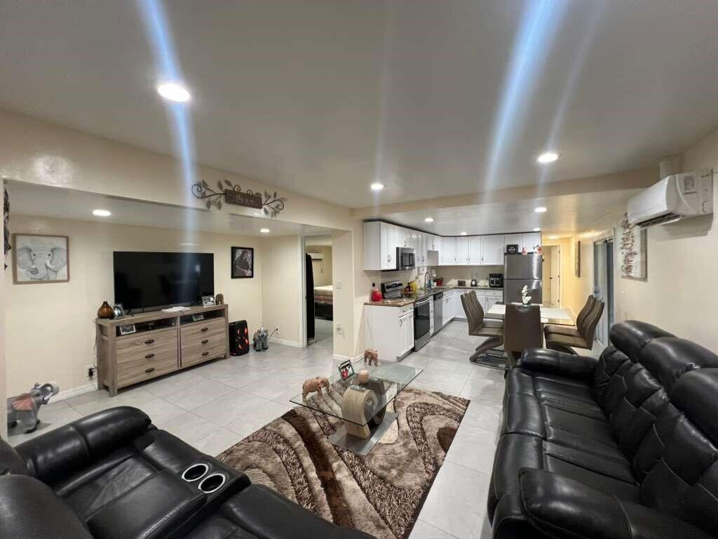 1495 Michelle Drive N 41 Property Photo 4