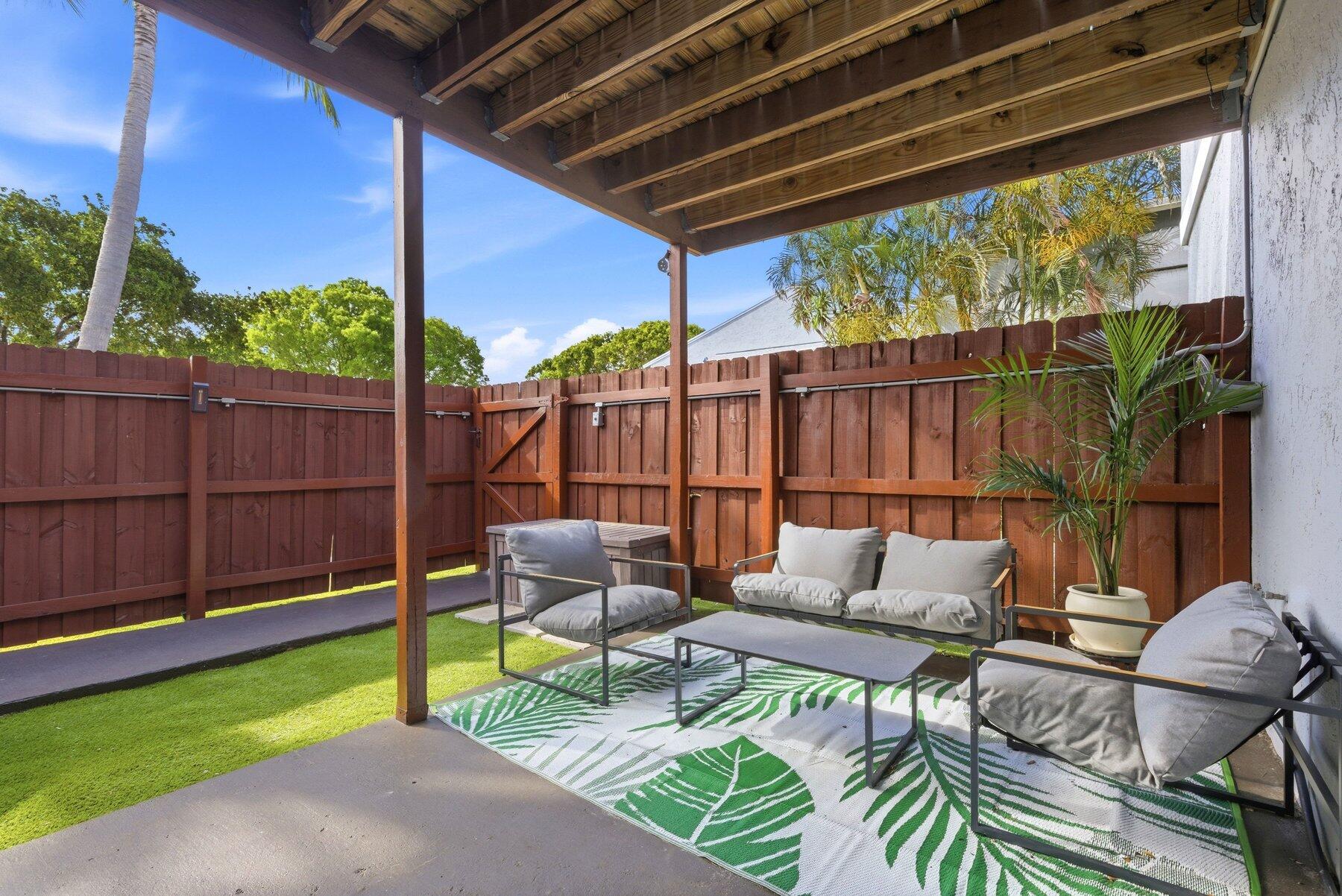 30 Crossings Circle G Property Photo 3