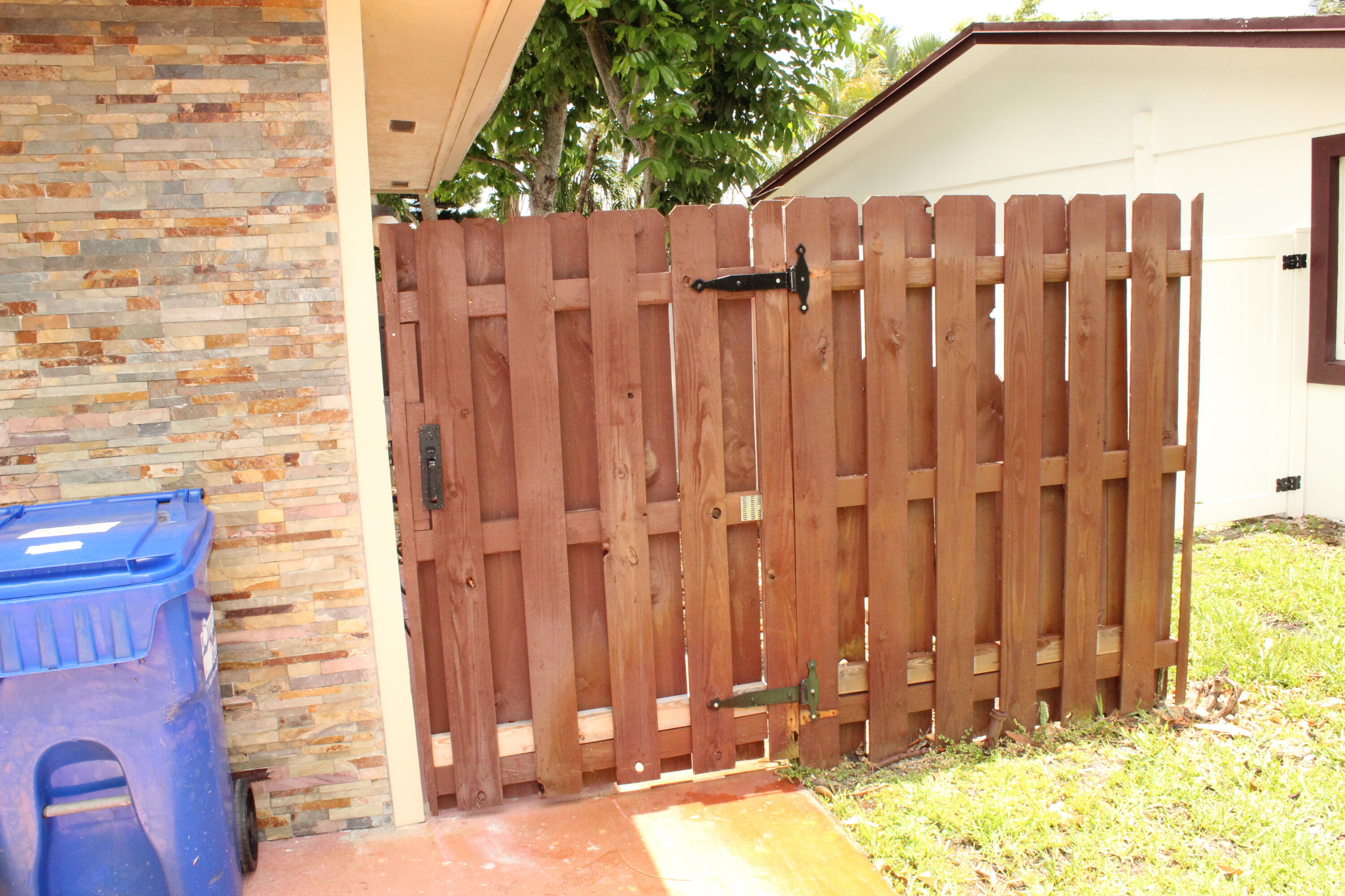 1558 Ne 30th Street Property Photo 7