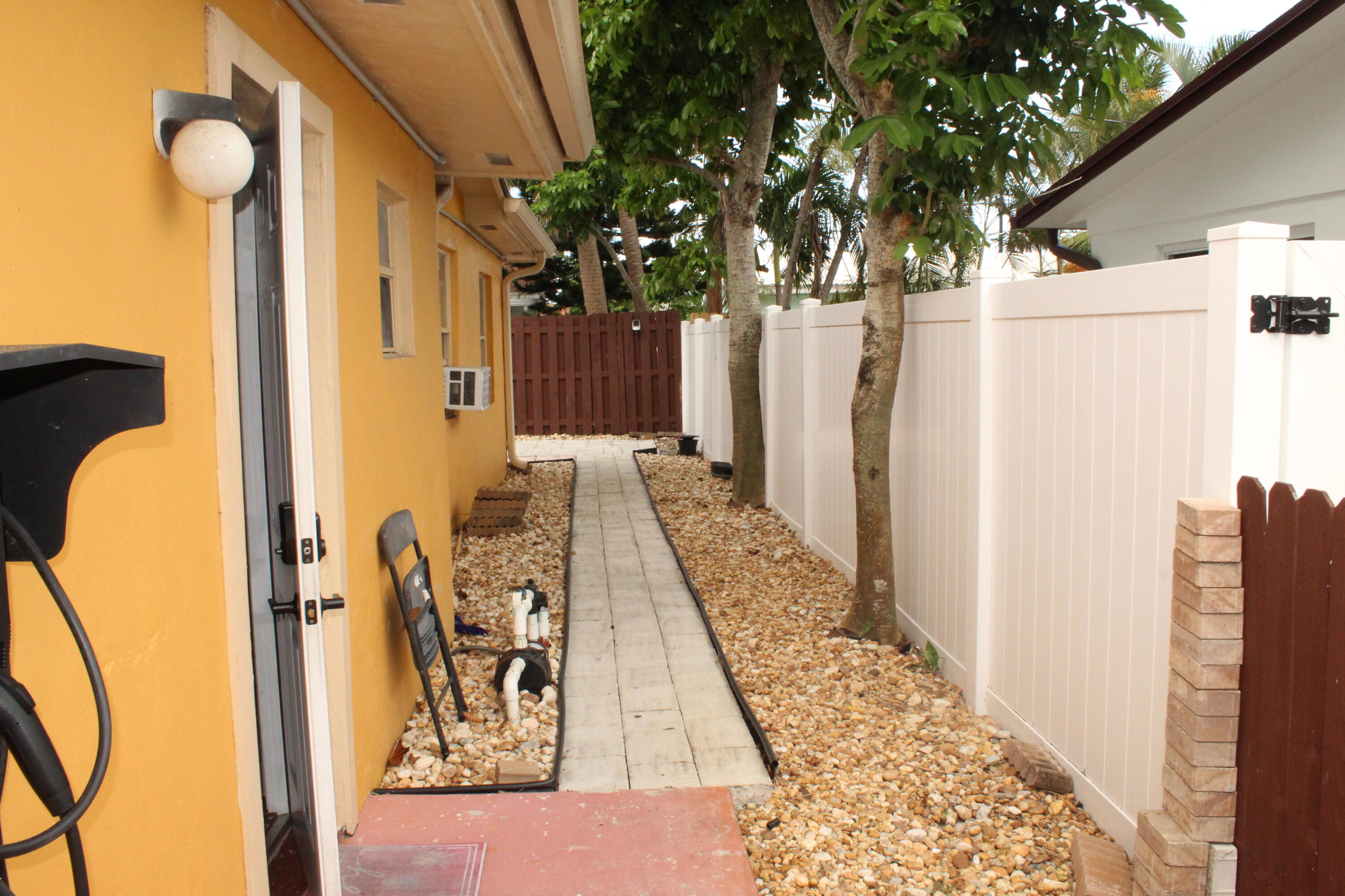 1558 Ne 30th Street Property Photo 11