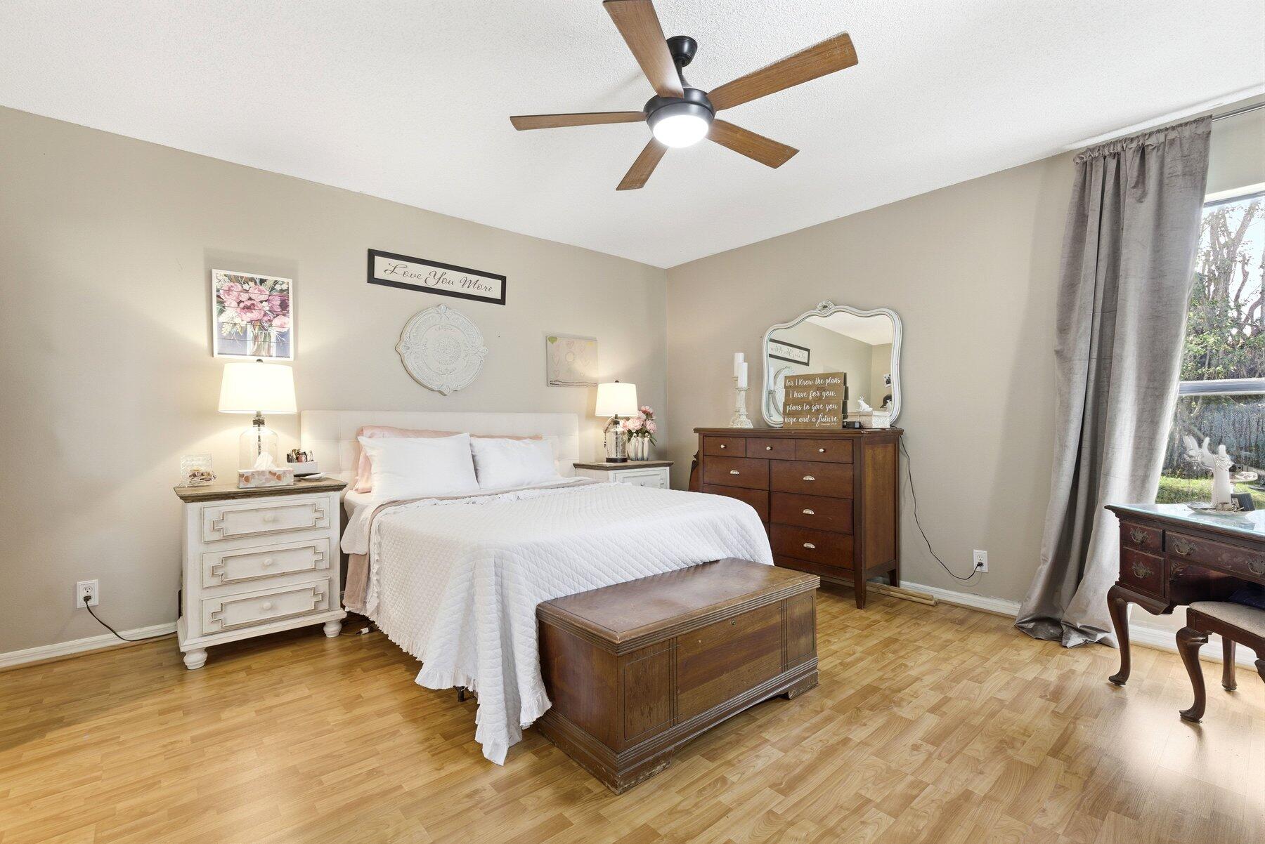 6670 Canary Palm Circle Property Photo 13
