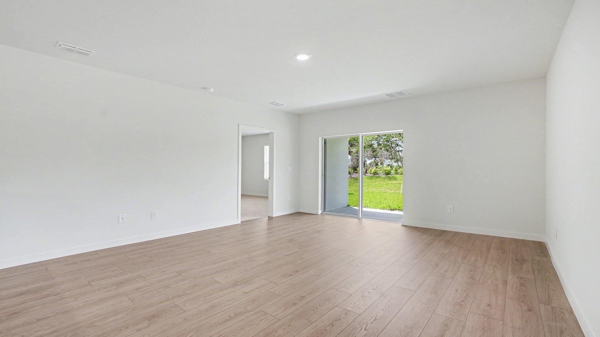 9597 Venetian Square Property Photo 5