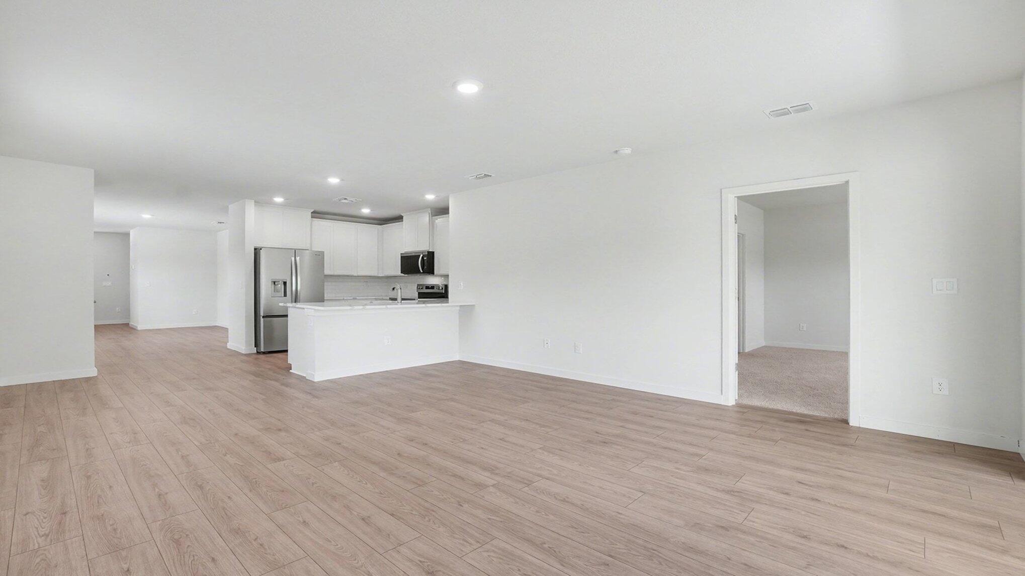 9597 Venetian Square Property Photo 9