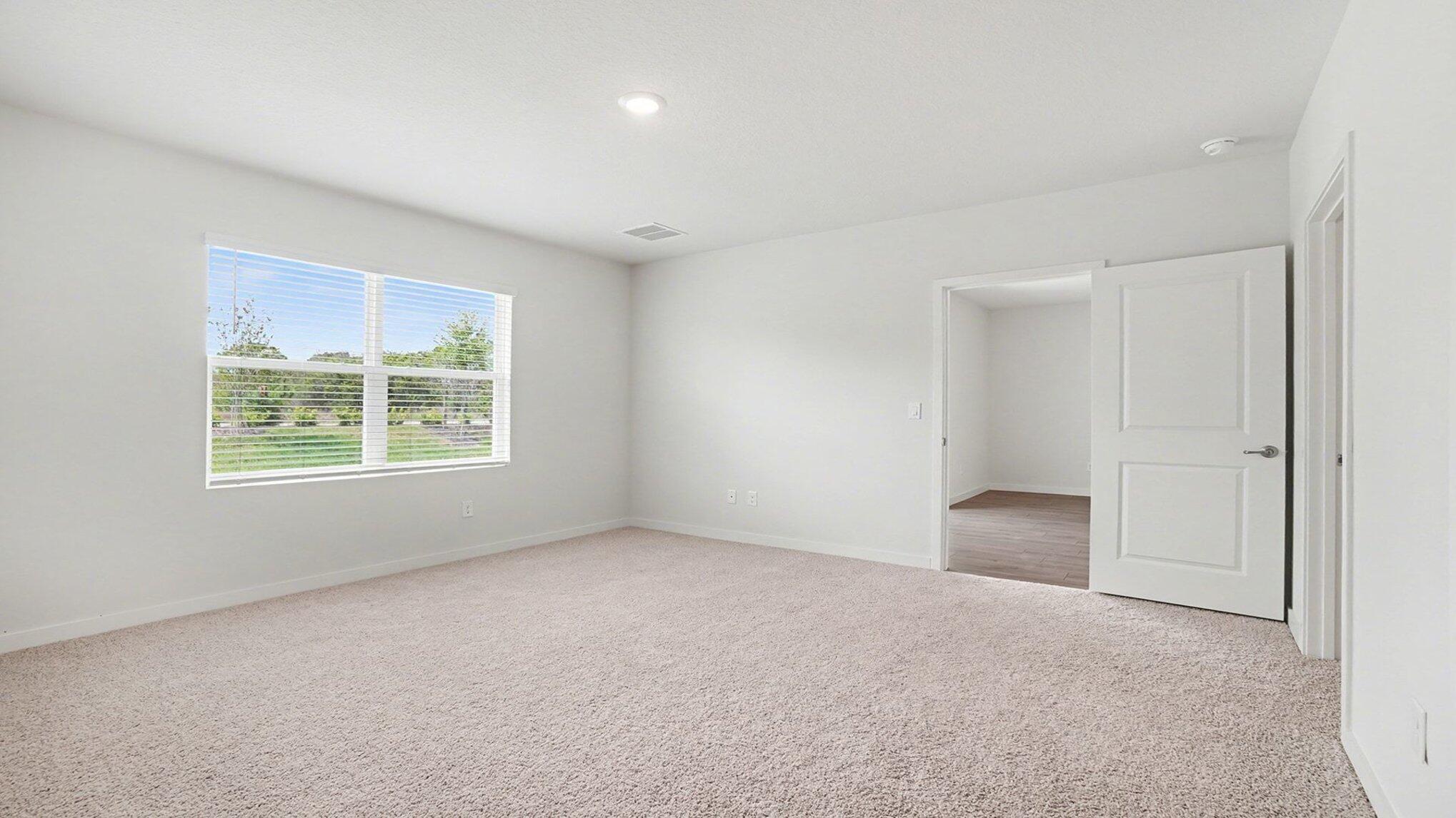 9597 Venetian Square Property Photo 11