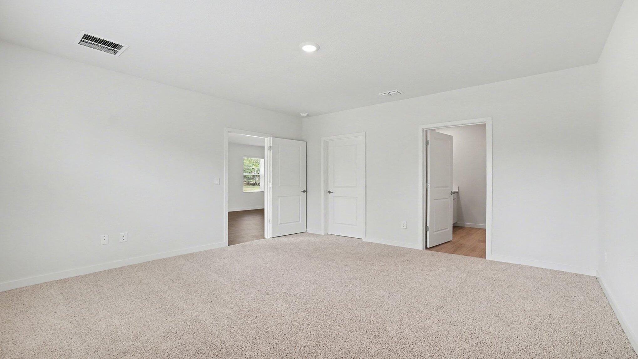 9597 Venetian Square Property Photo 12