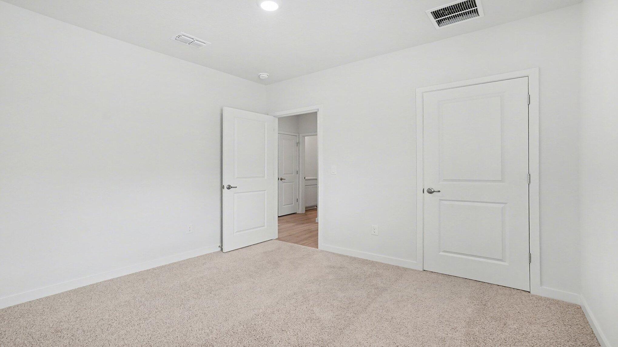 9597 Venetian Square Property Photo 13