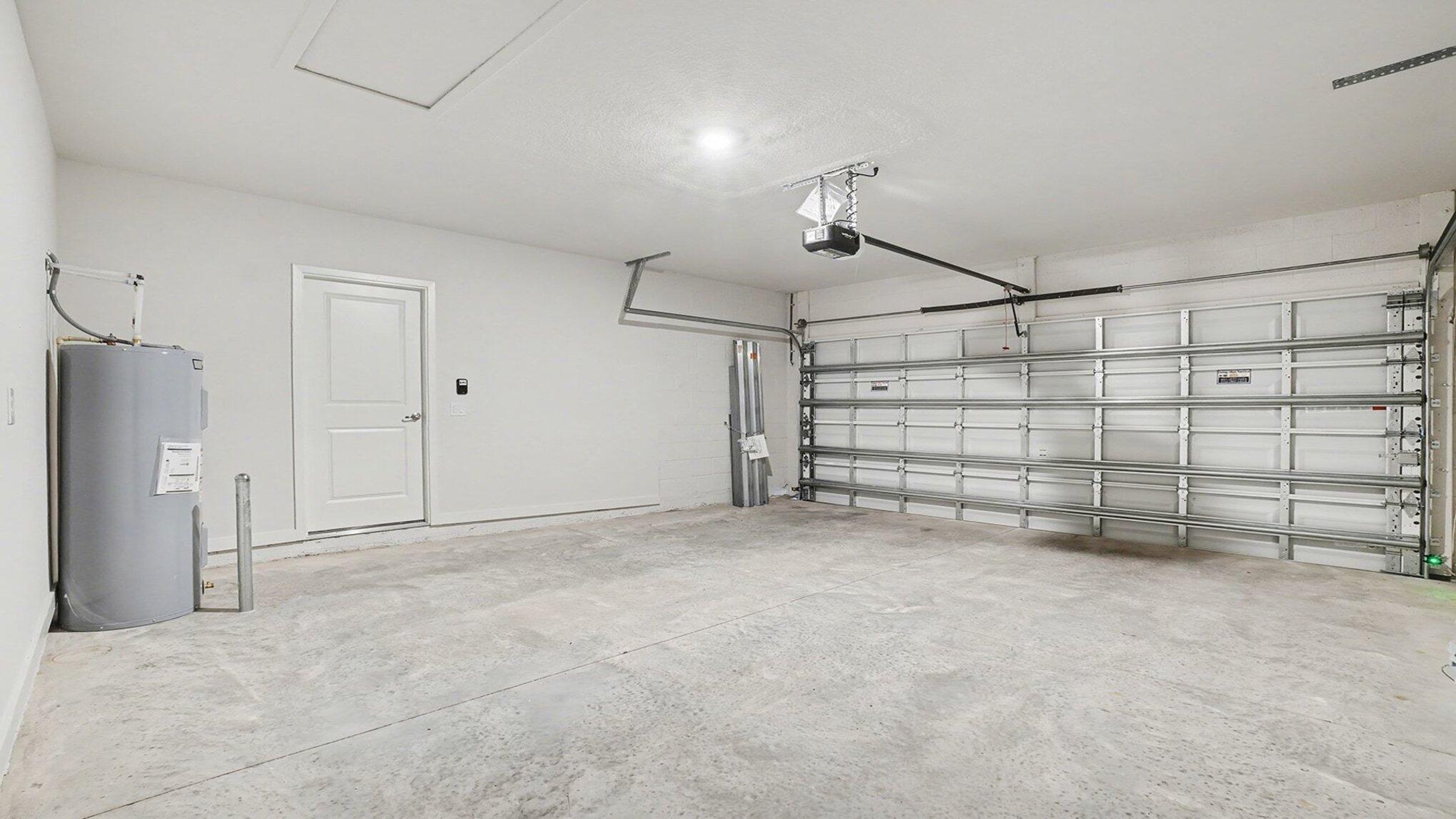 9597 Venetian Square Property Photo 22