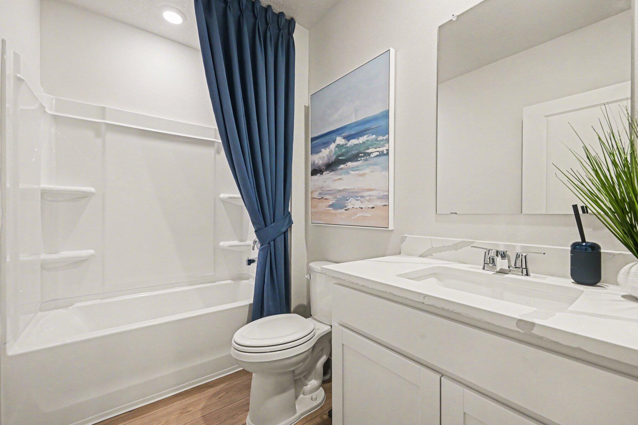 9069 Venetian Square Property Photo 10