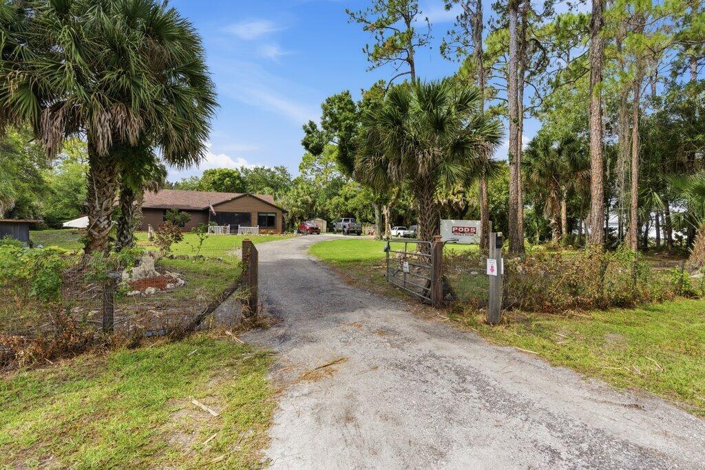 16888 Hialeah Drive W Property Photo 4