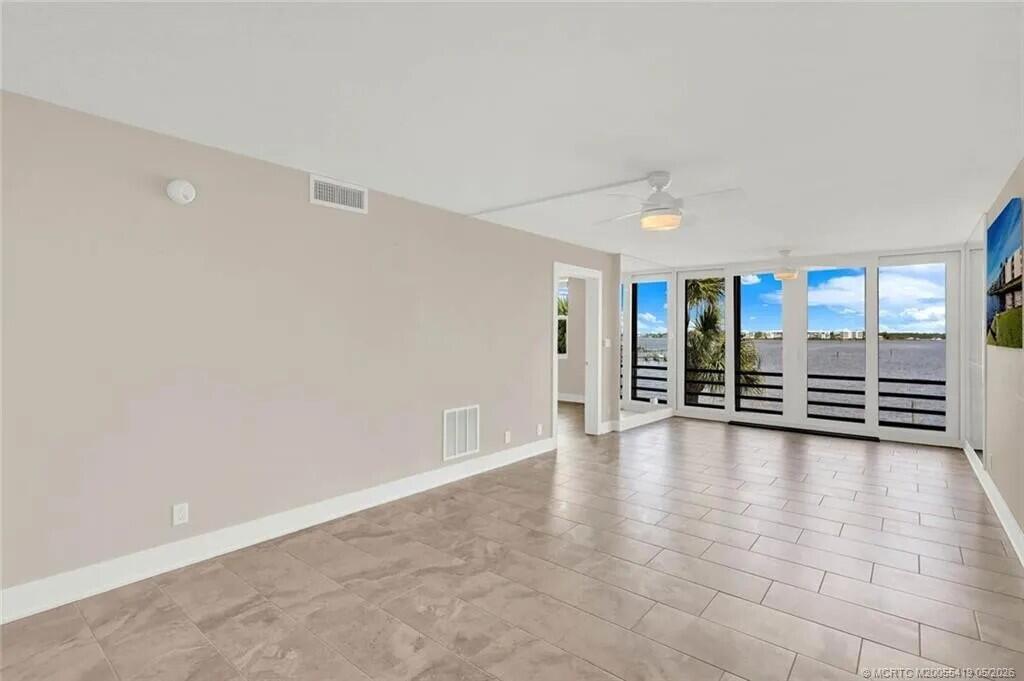 1950 Sw Palm City Road 14-305 Property Photo 13
