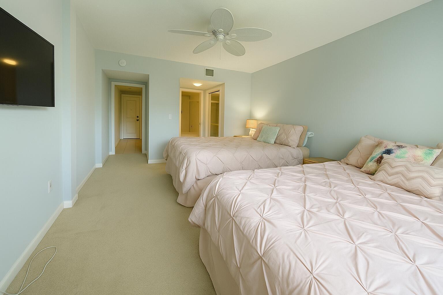 2105 Lavers Circle 407 Property Photo 9