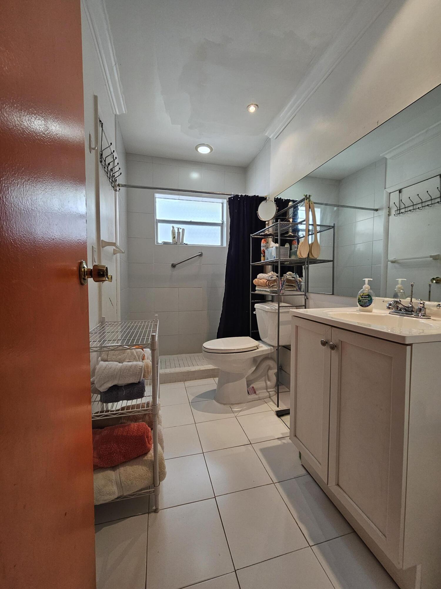 5100 Nw 35th Street 104 Property Photo 17