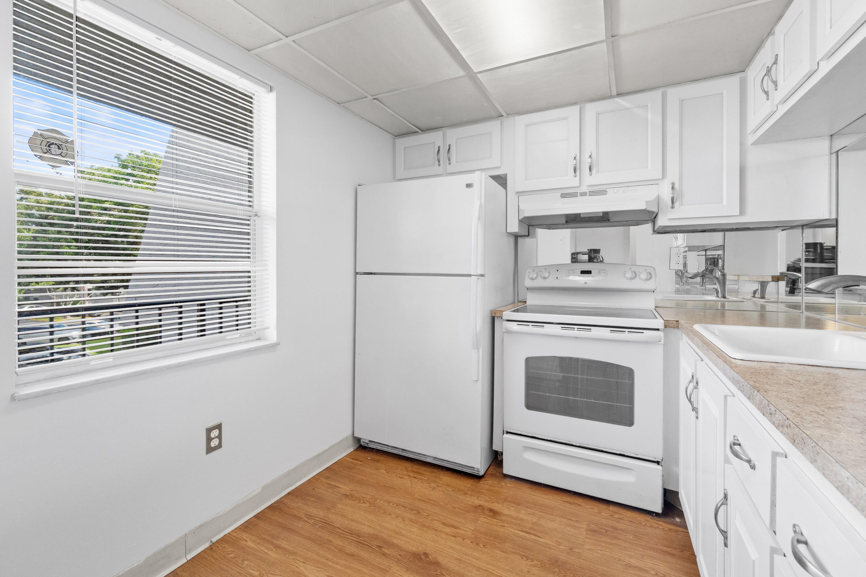 9080 Lime Bay Boulevard 309 Property Photo 4