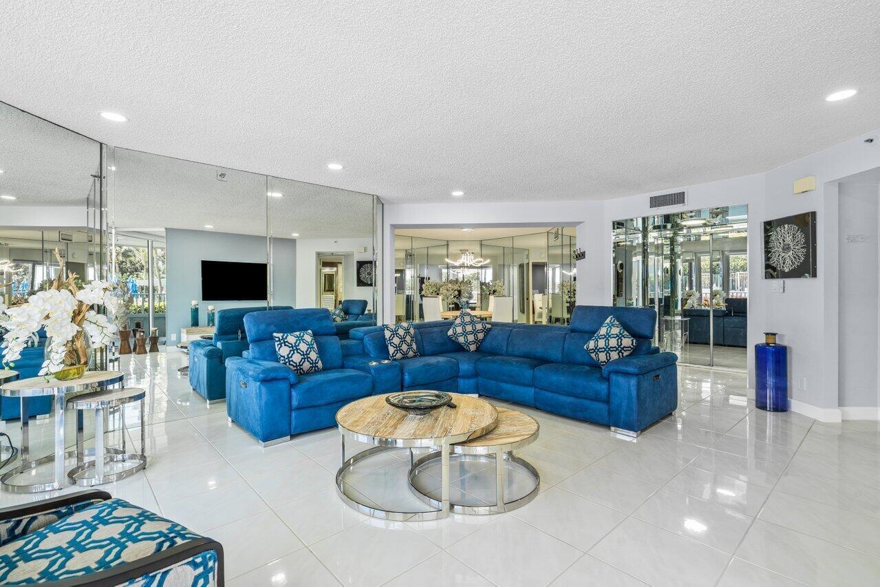5200 N Ocean Drive 102 Property Photo 9