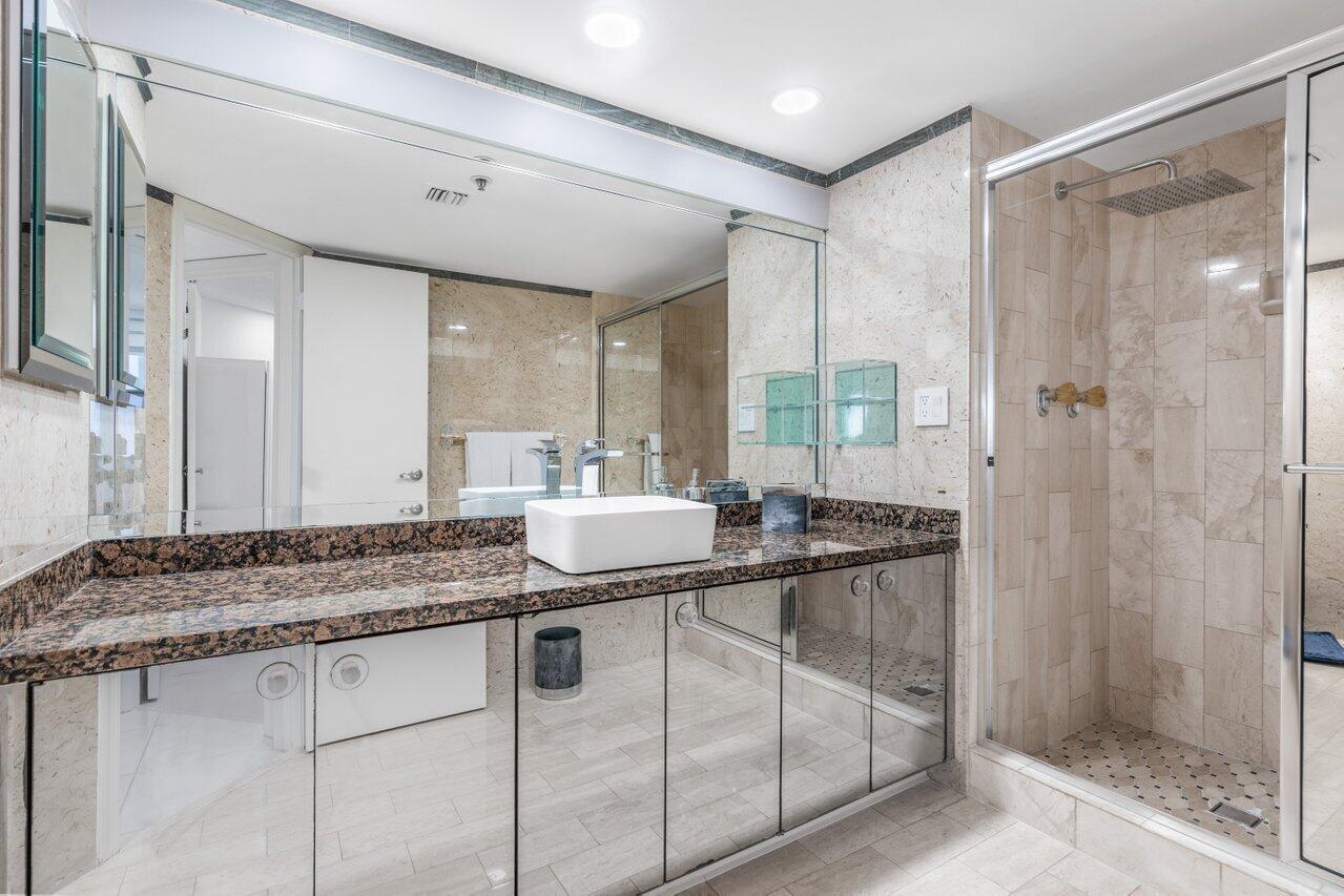5200 N Ocean Drive 102 Property Photo 27