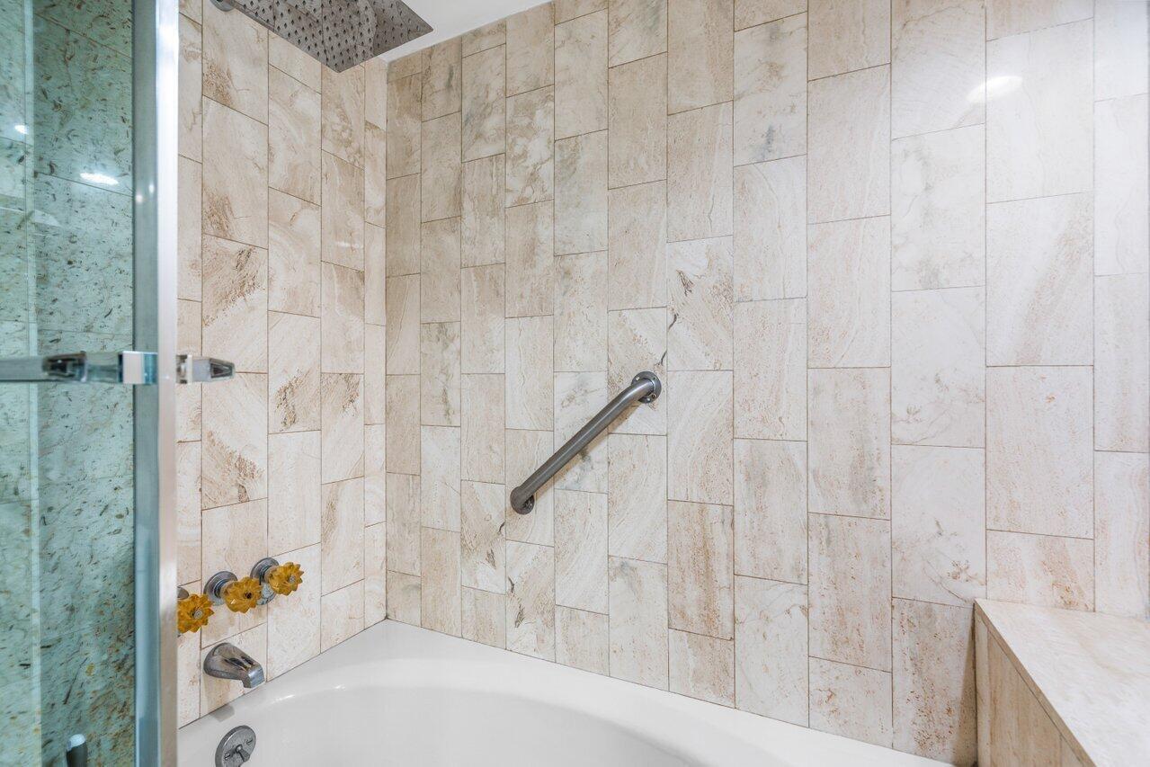 5200 N Ocean Drive 102 Property Photo 29