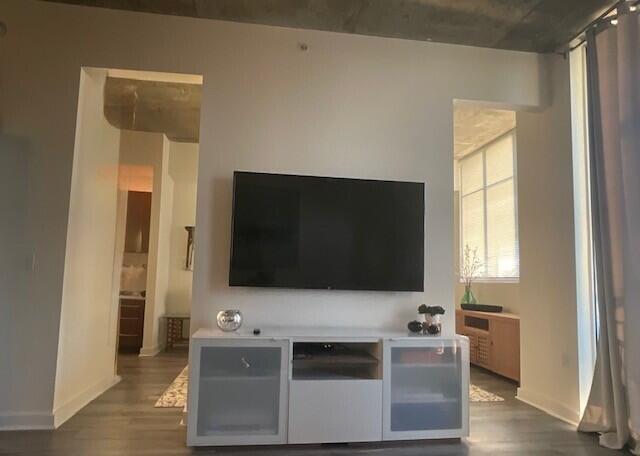 300 S Australian Avenue 328 Property Photo 4