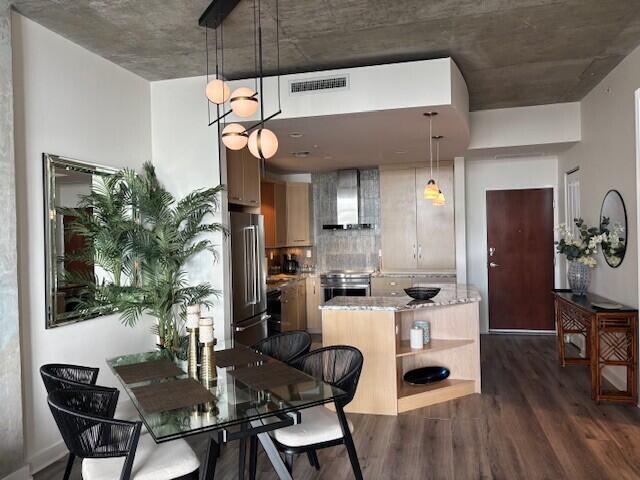 300 S Australian Avenue 328 Property Photo 6
