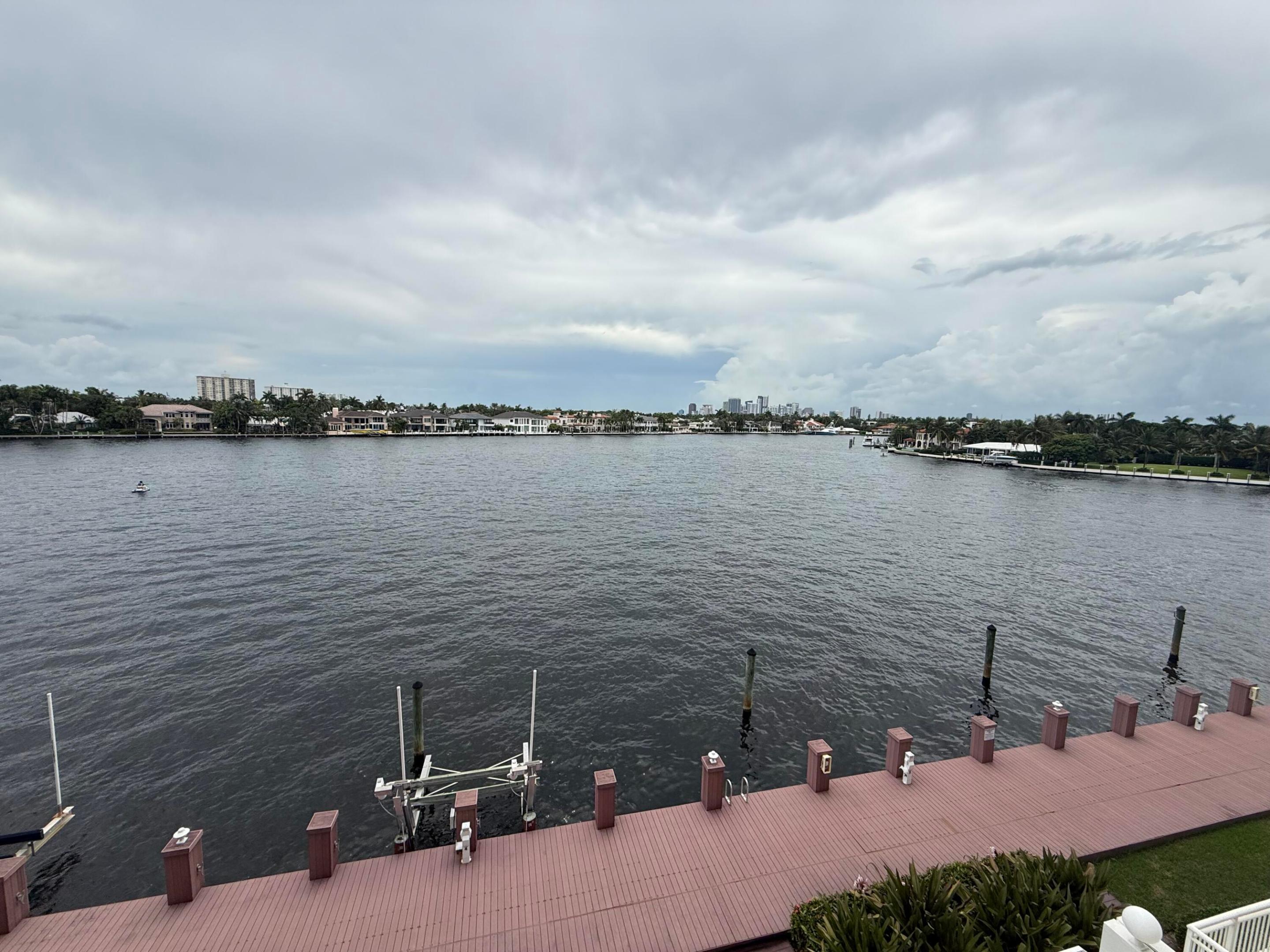 511 Bayshore Drive 405 Property Photo 19