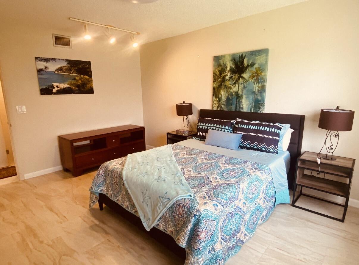 5126 Lakefront Boulevard D Property Photo 12