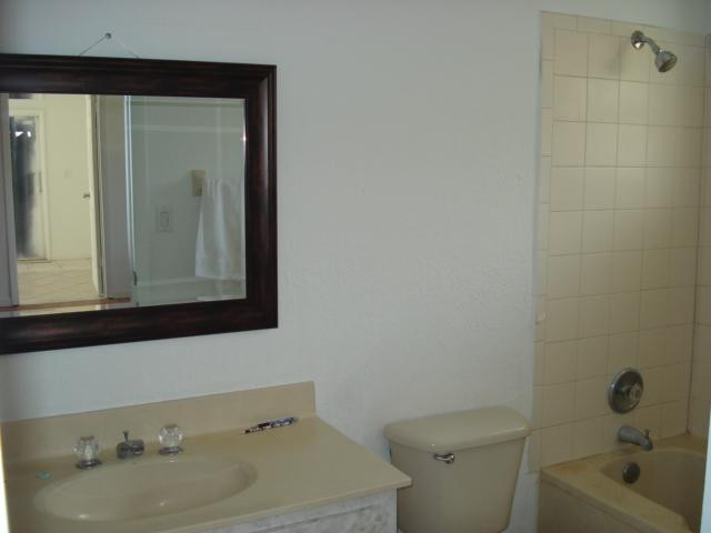 1880 Nw 8th Street Property Photo 9