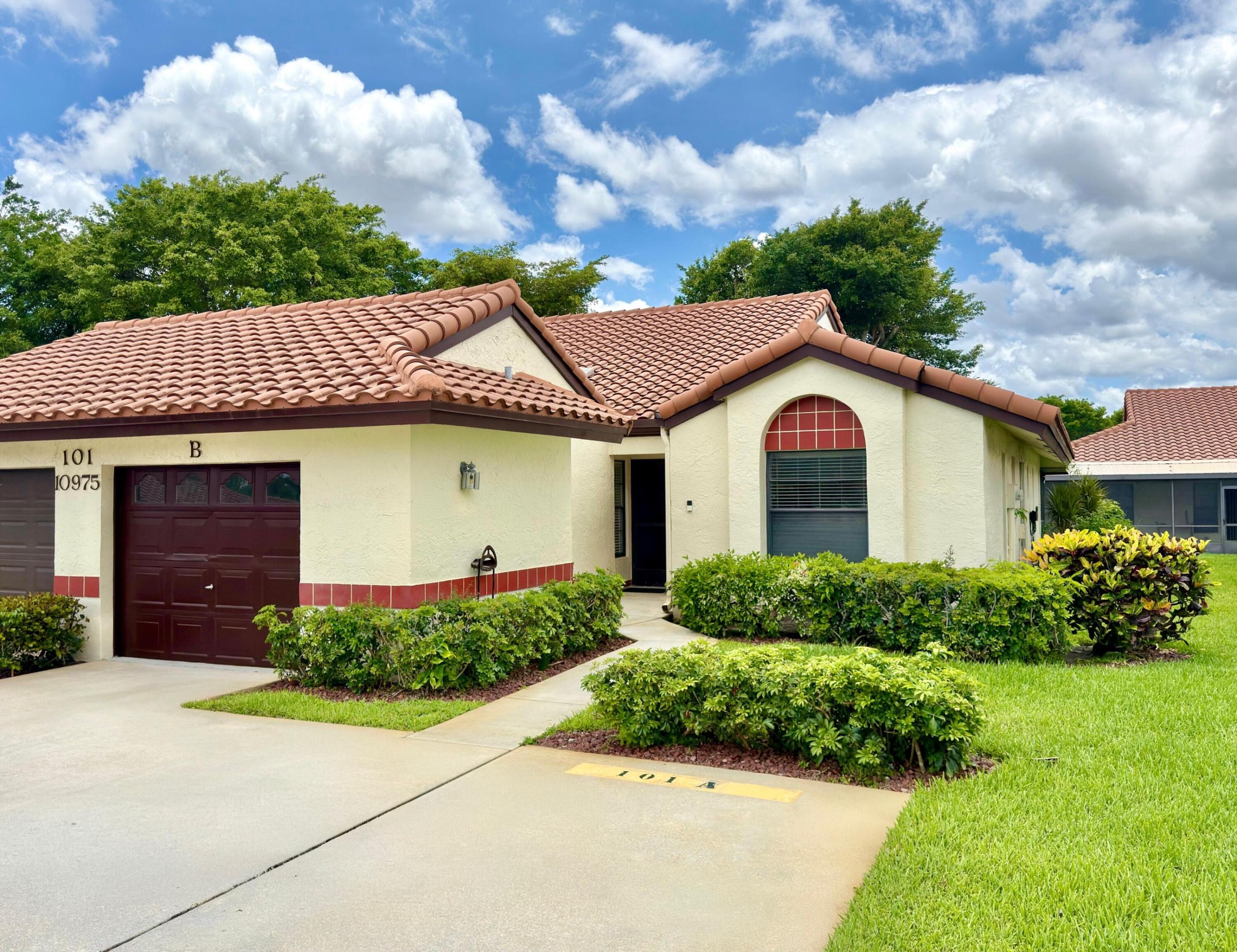 10975 Dolphin Palm Court B Property Photo 1