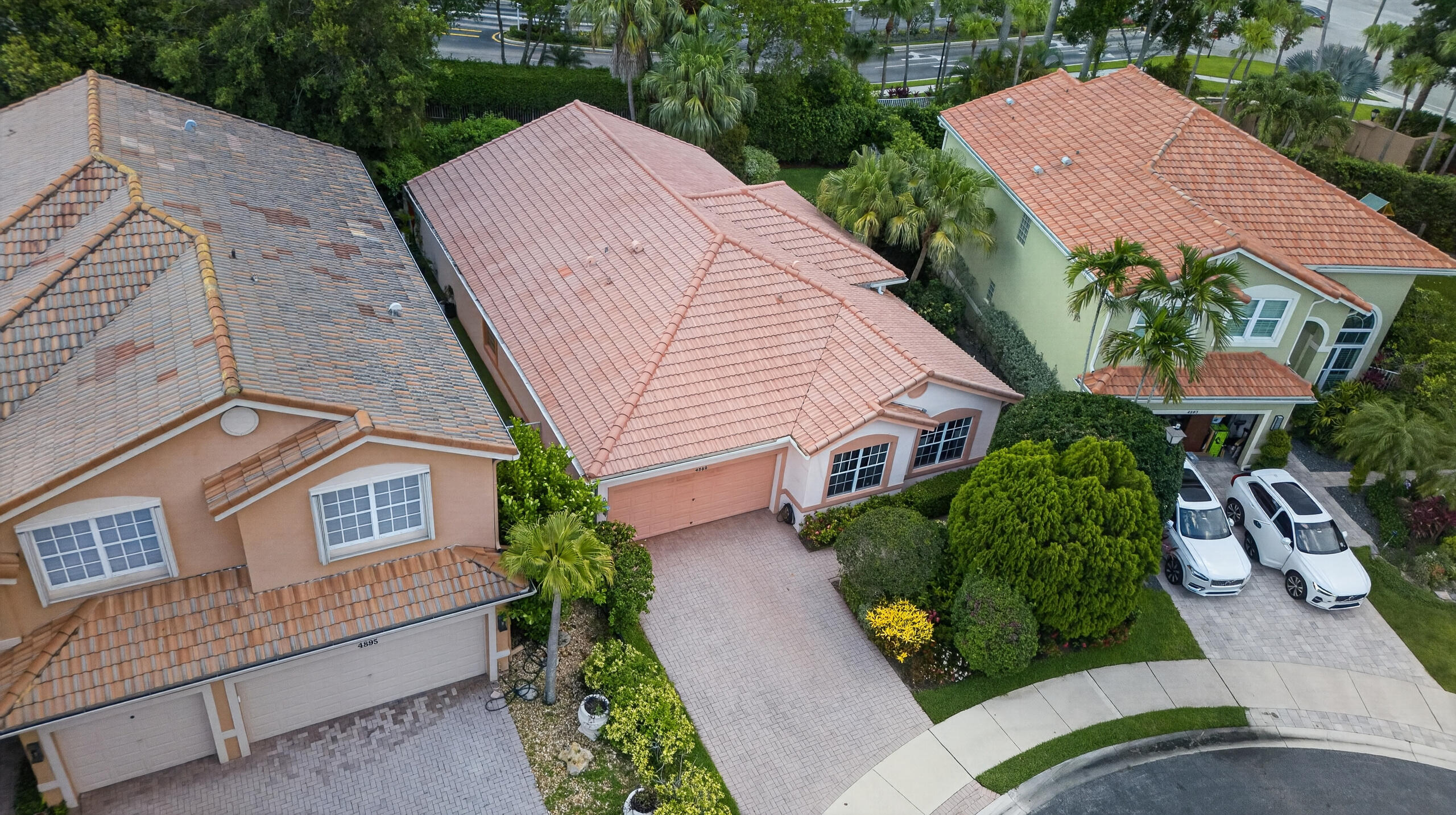 4889 N Classical Boulevard Property Photo 10