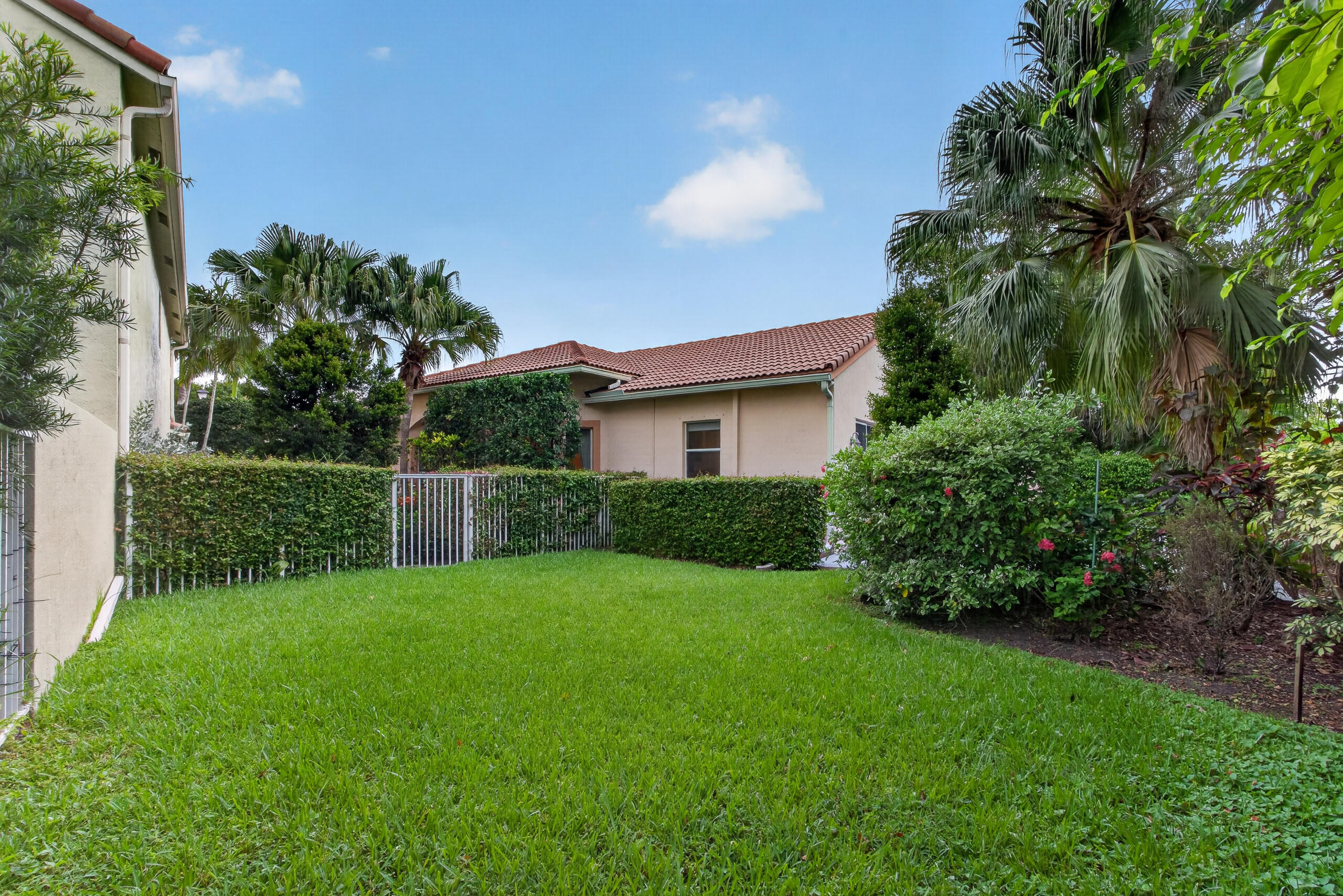 4889 N Classical Boulevard Property Photo 17