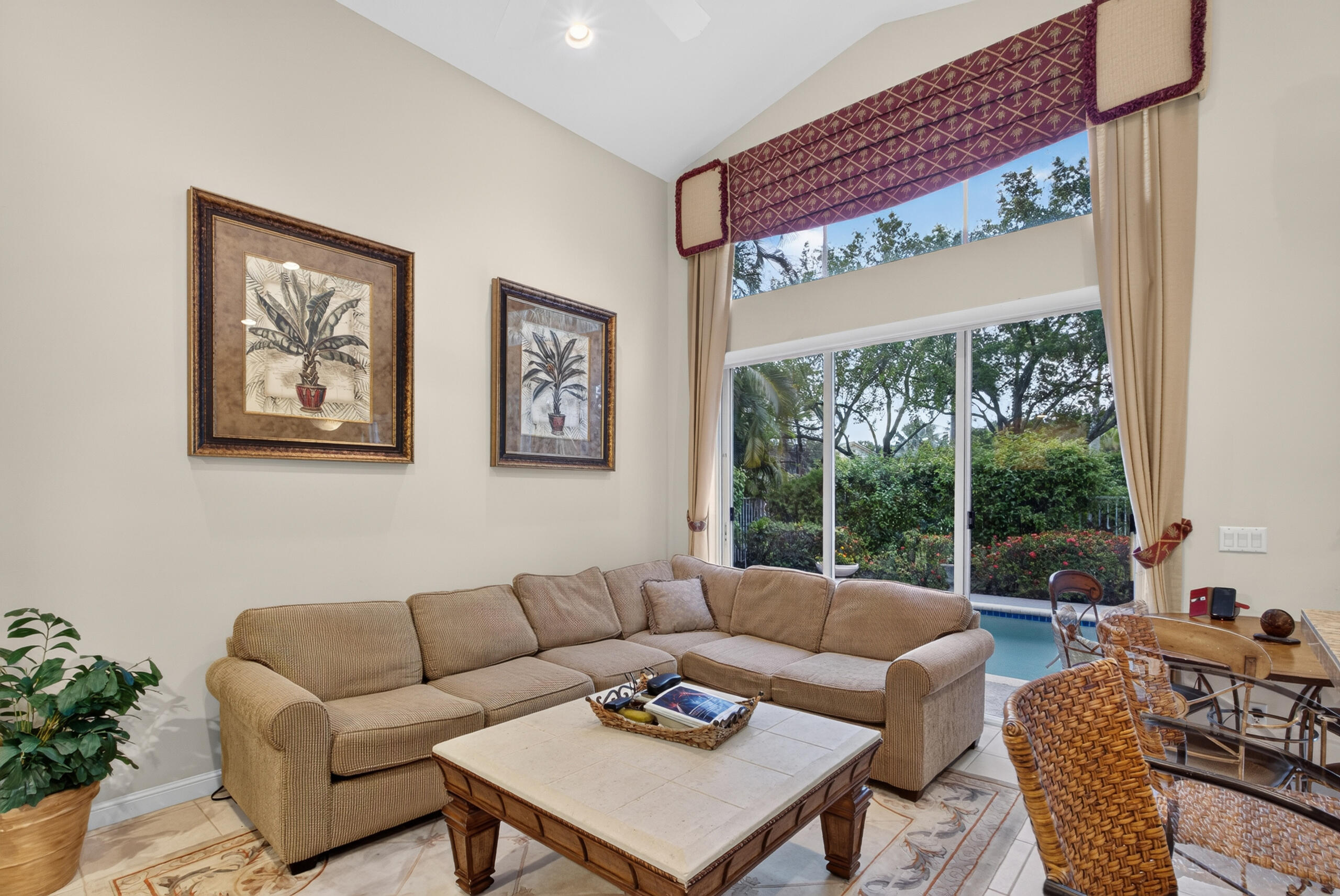 4889 N Classical Boulevard Property Photo 25