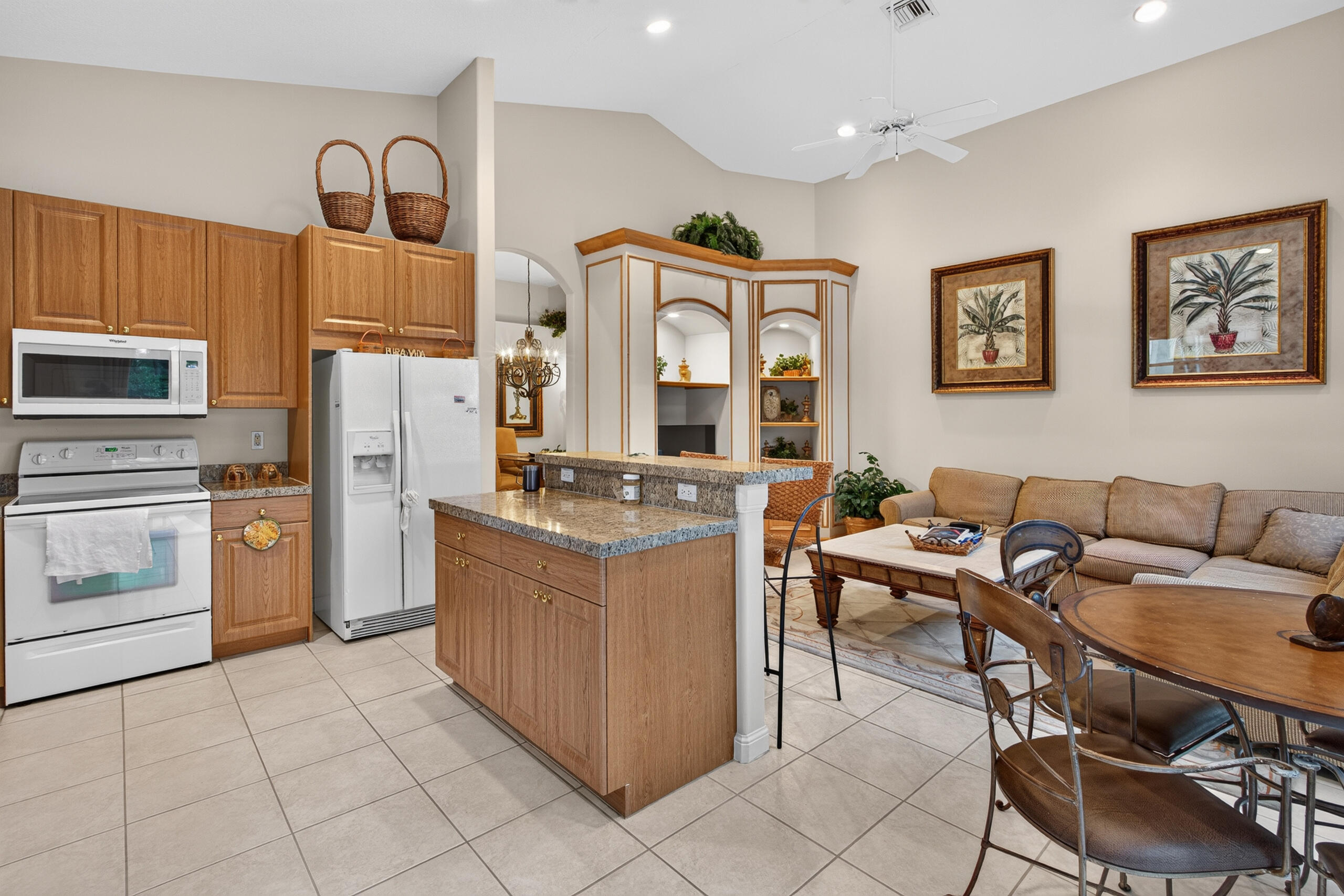 4889 N Classical Boulevard Property Photo 27