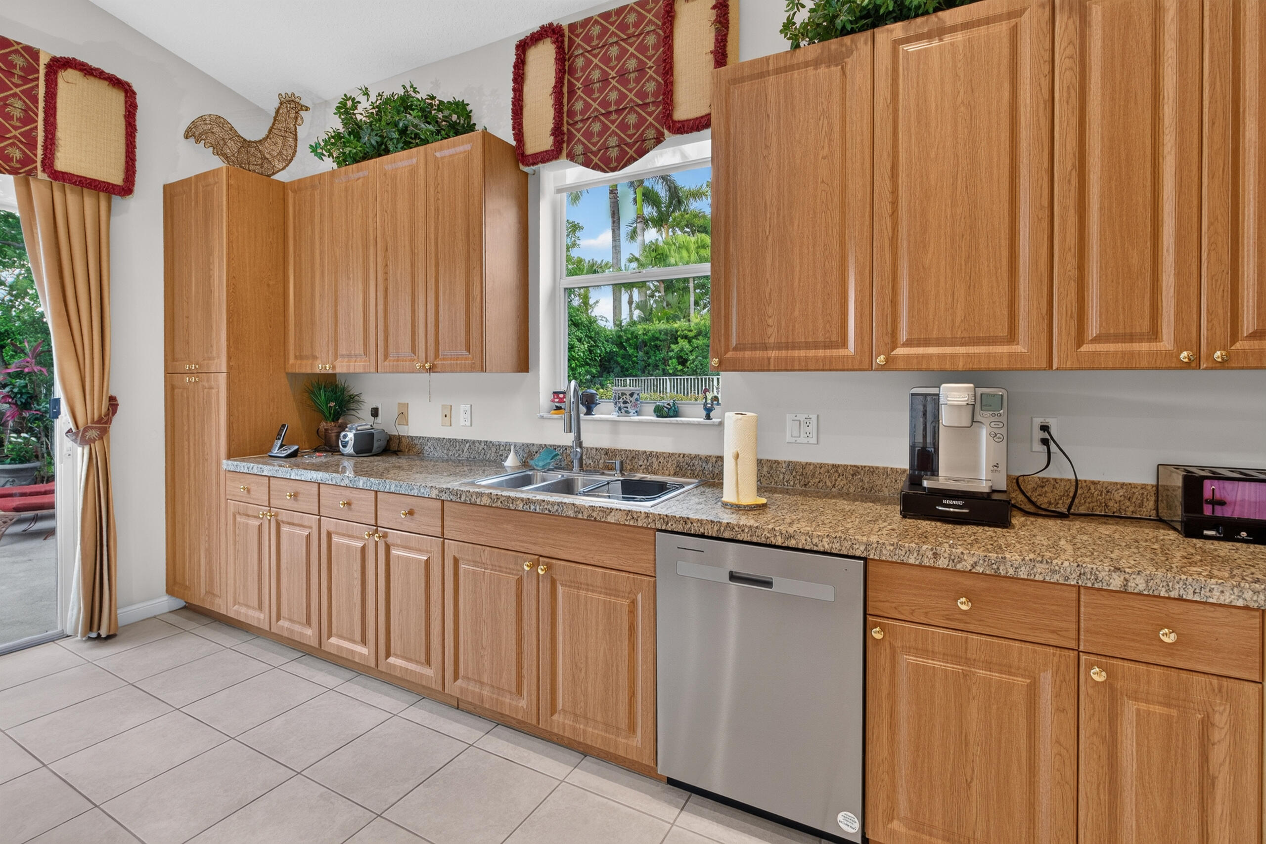 4889 N Classical Boulevard Property Photo 29