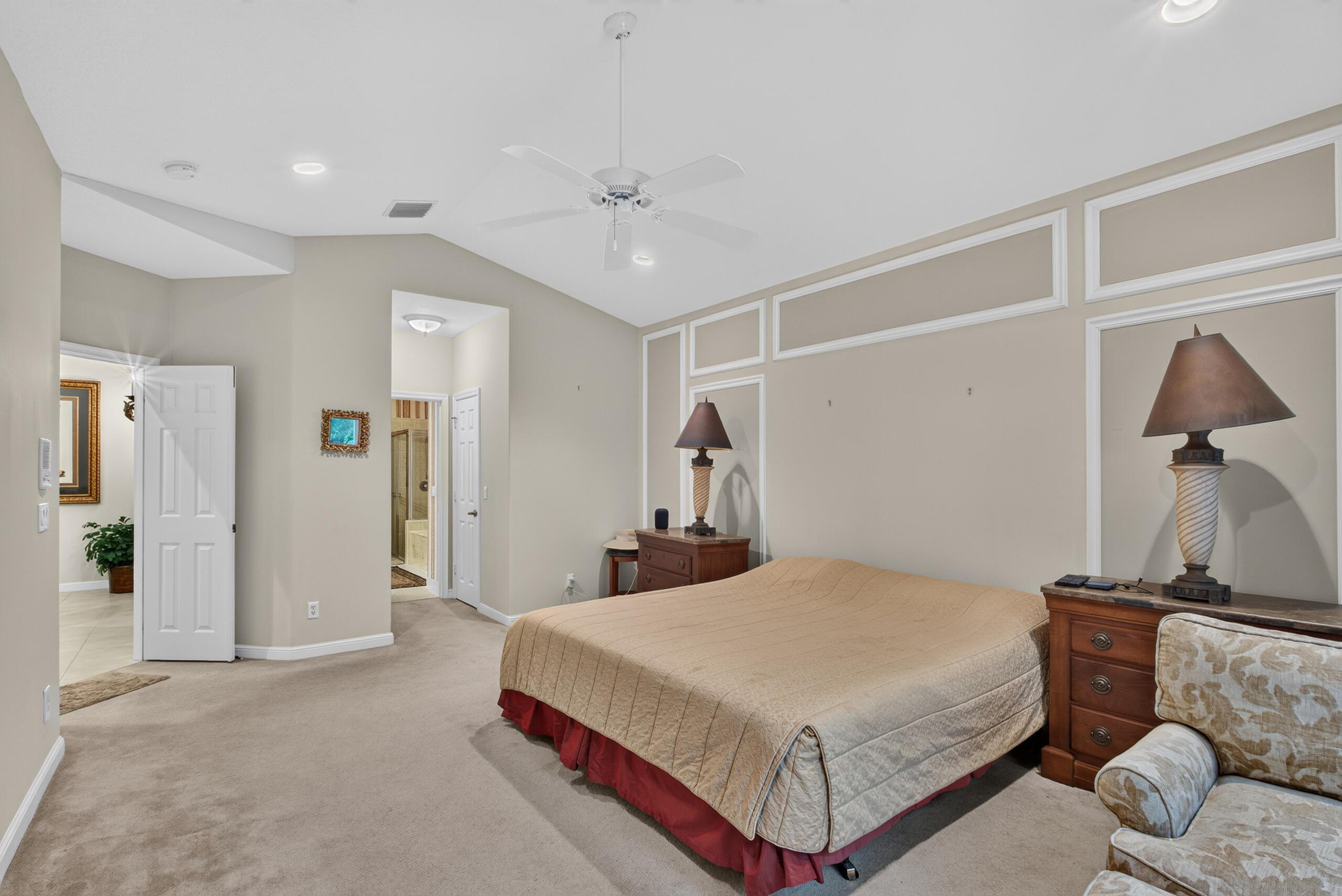 4889 N Classical Boulevard Property Photo 34