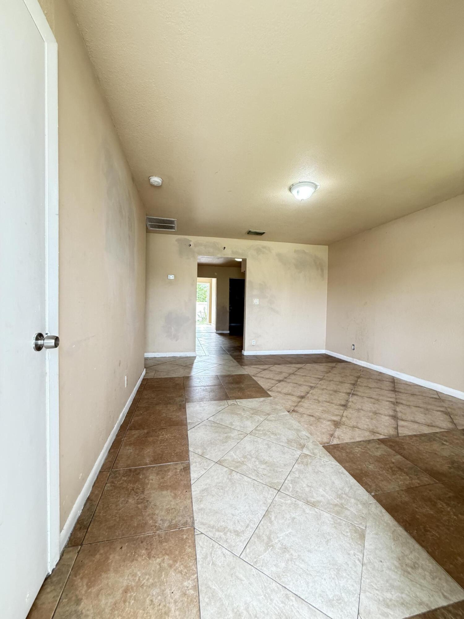 3243 Grove Road Property Photo 3