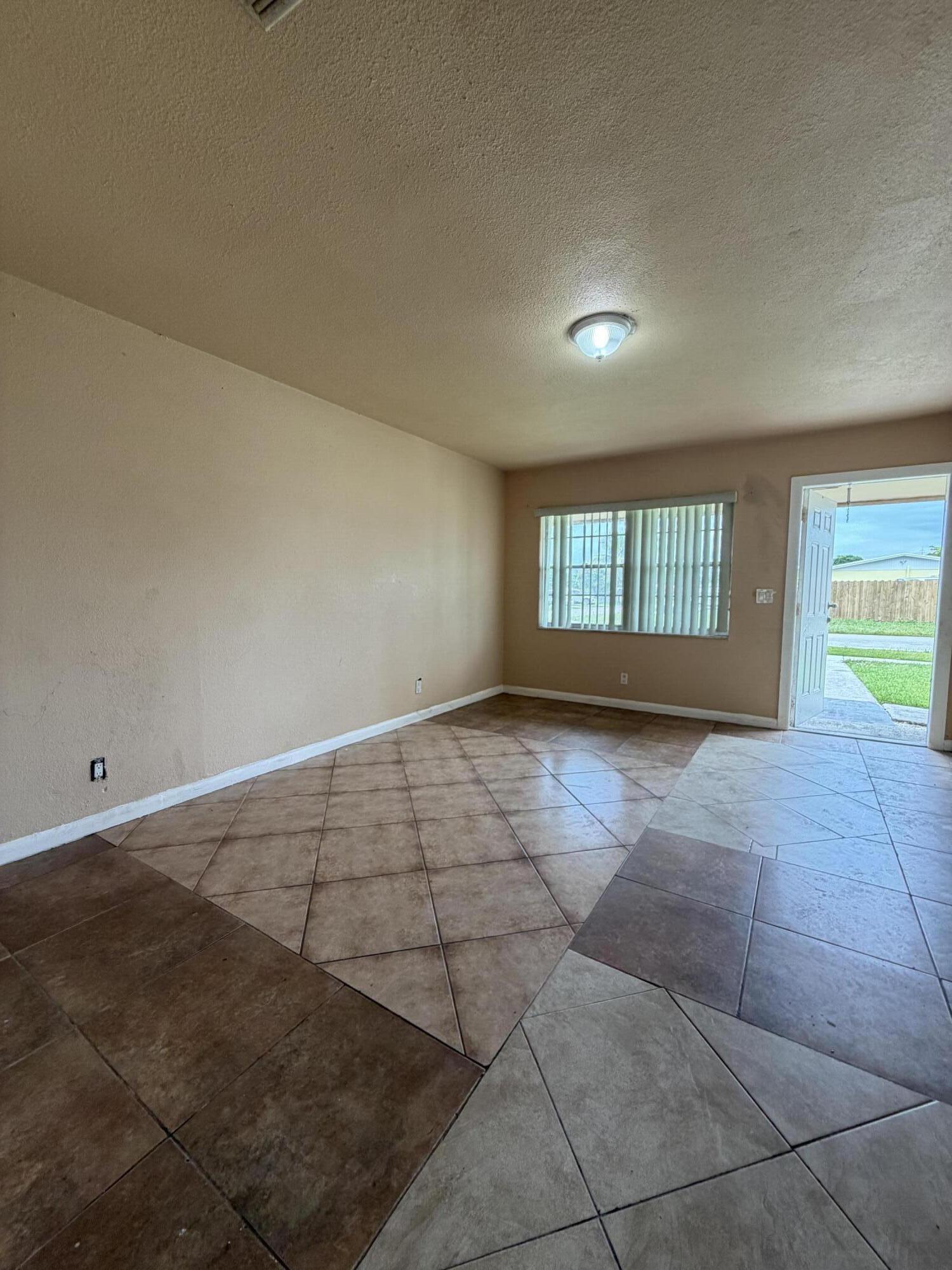 3243 Grove Road Property Photo 5