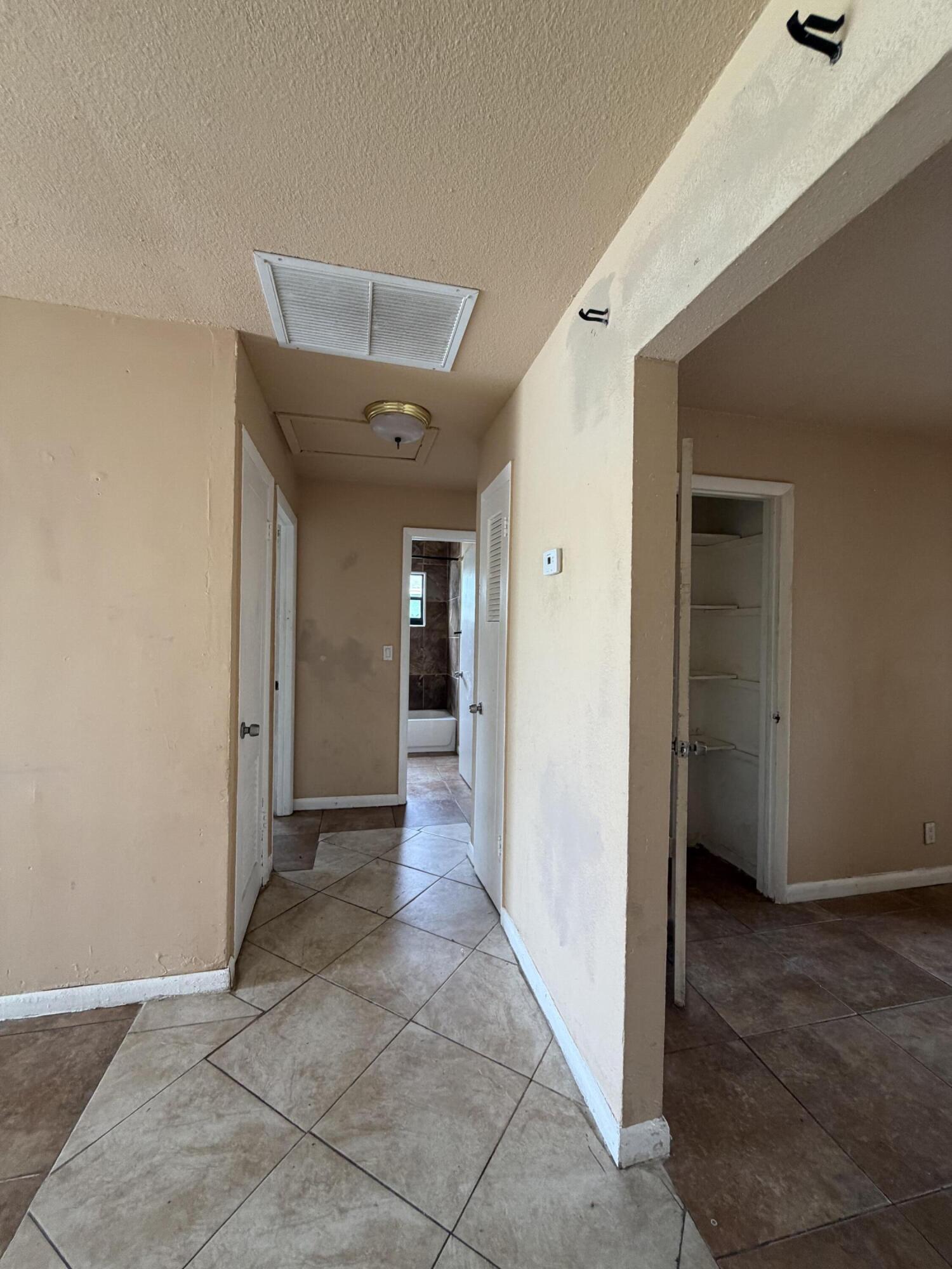 3243 Grove Road Property Photo 7