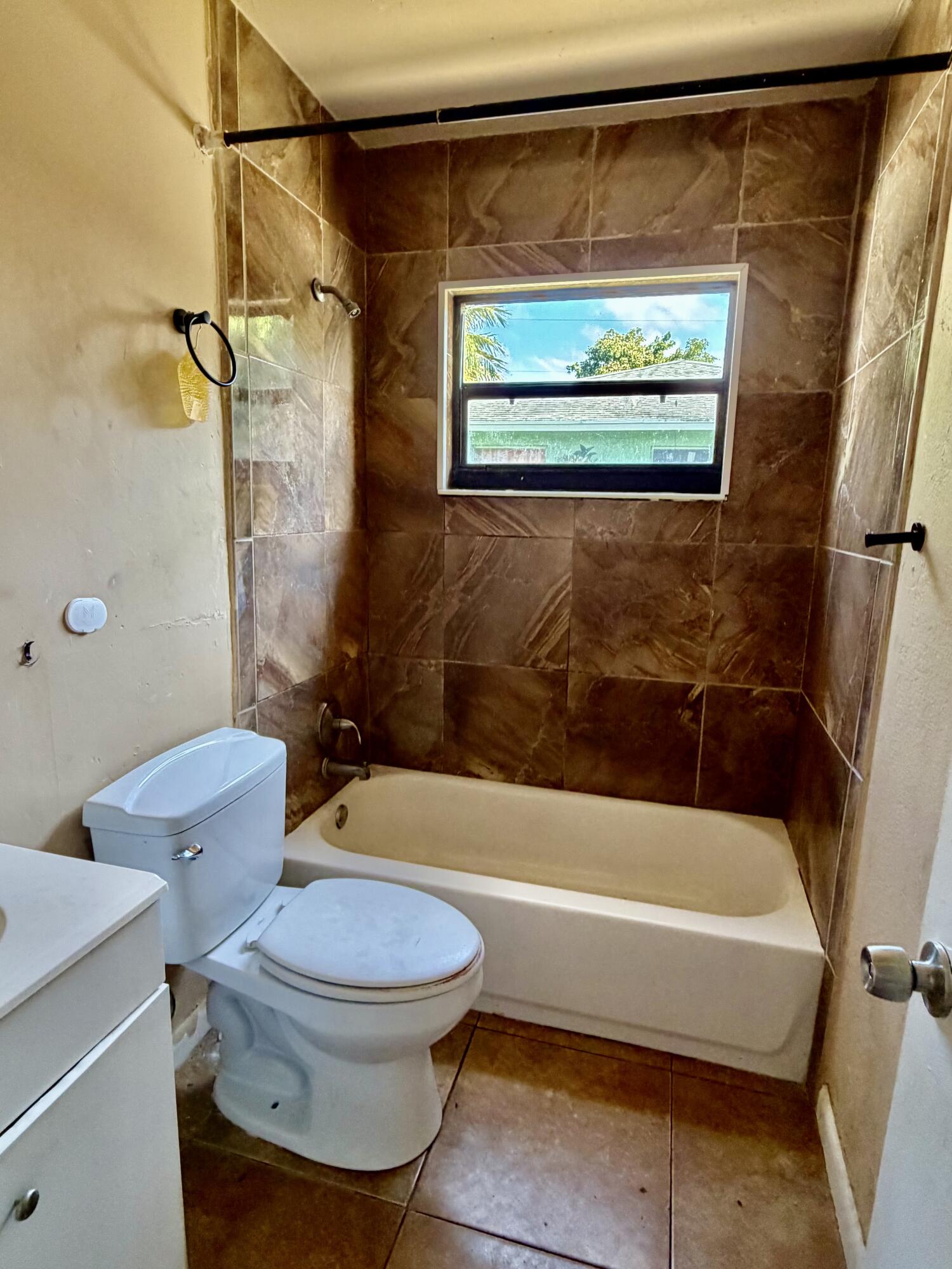 3243 Grove Road Property Photo 12