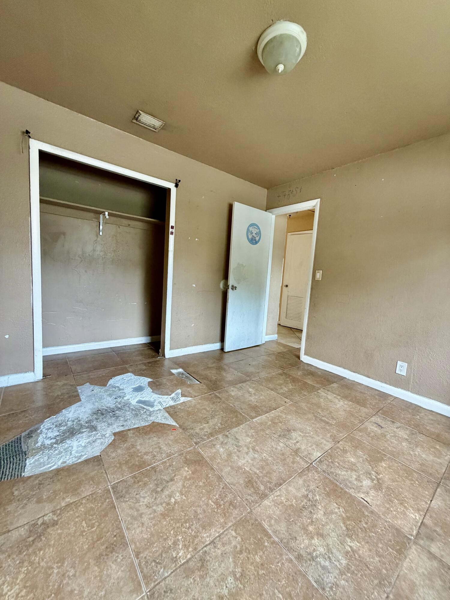 3243 Grove Road Property Photo 14