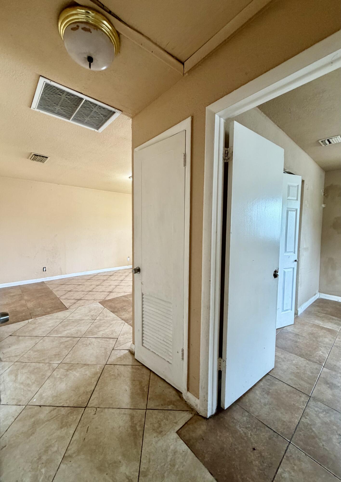 3243 Grove Road Property Photo 16