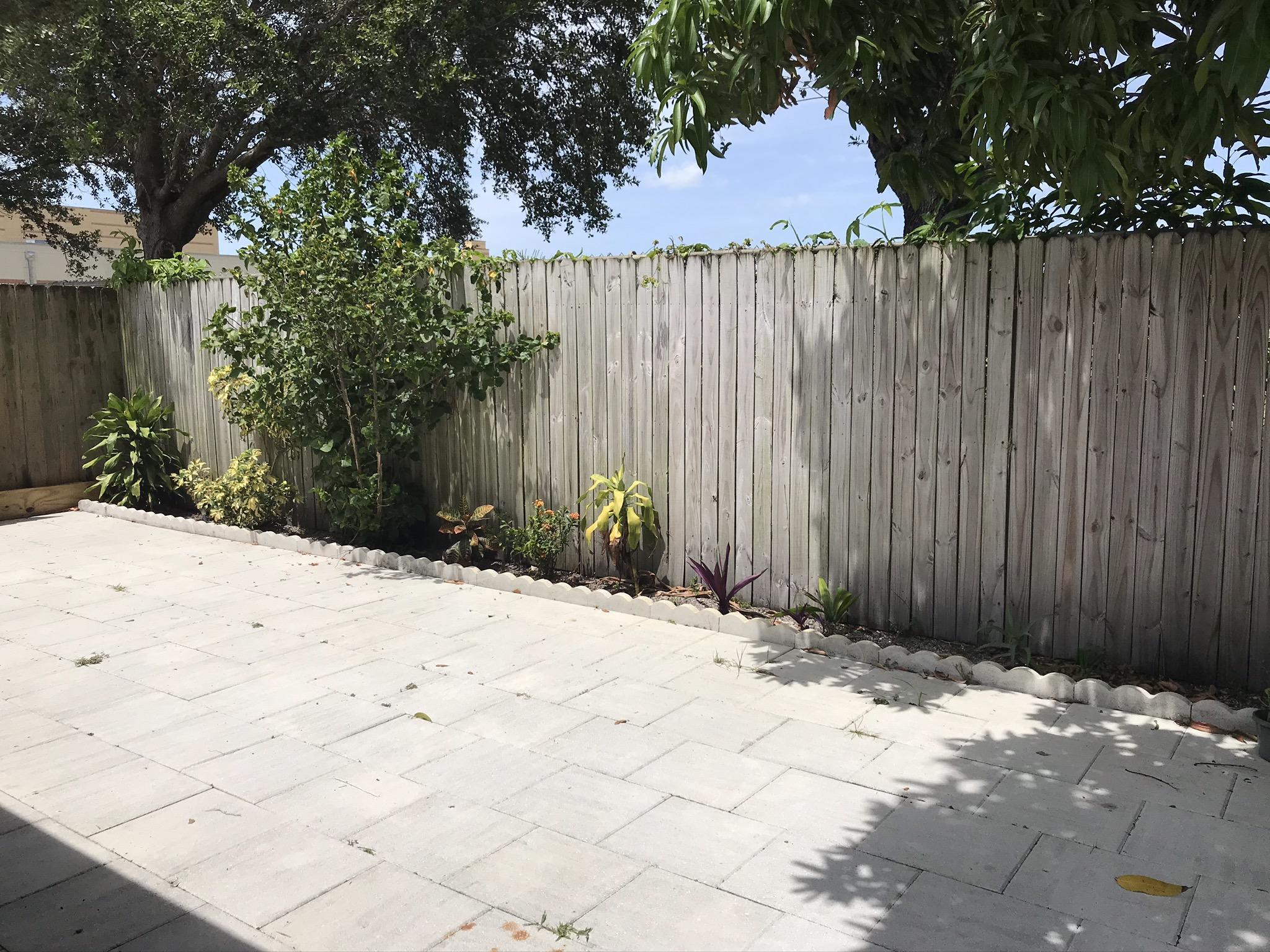 1534 Royal Forest Court Property Photo 4