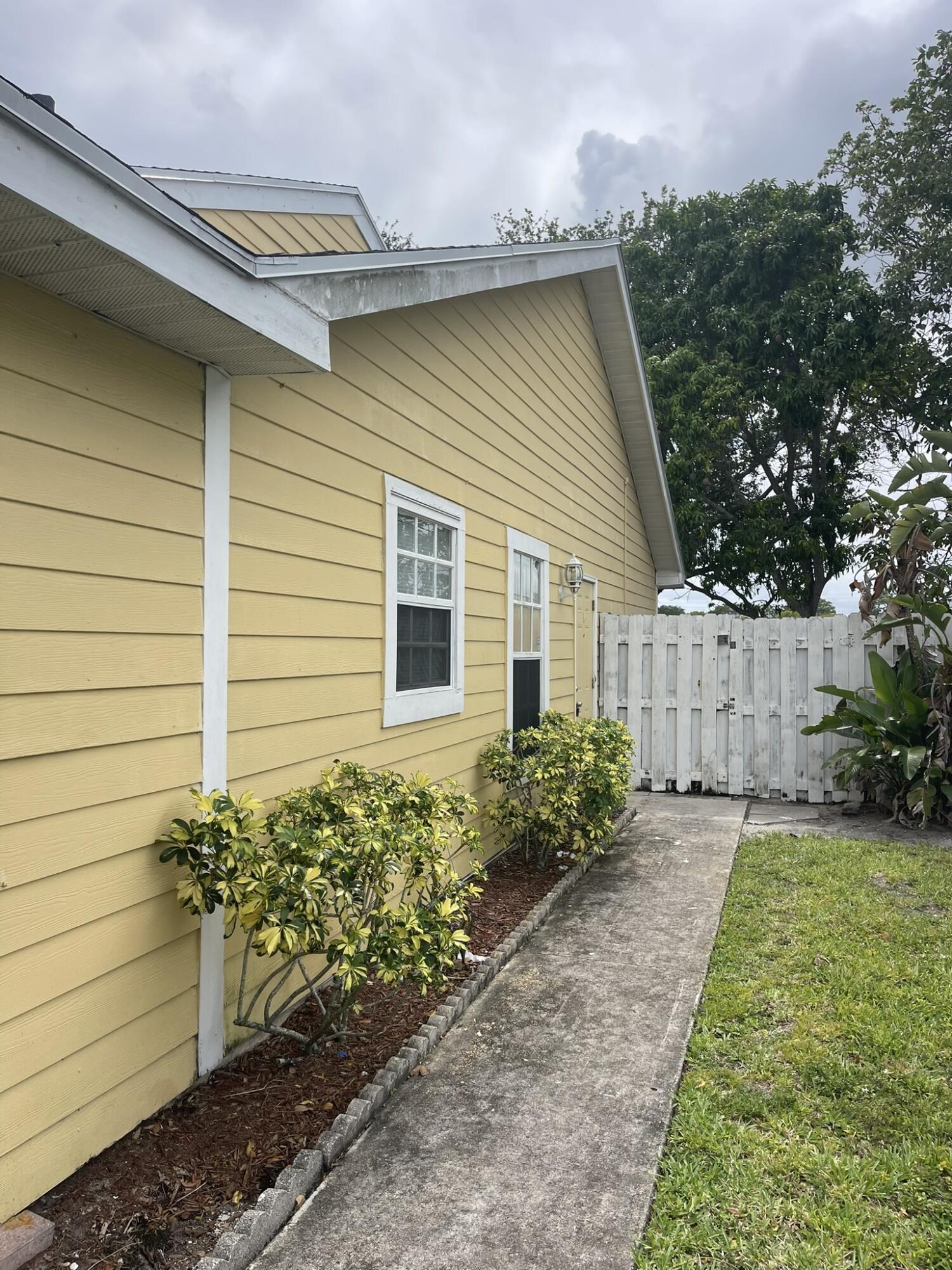 1534 Royal Forest Court Property Photo 16