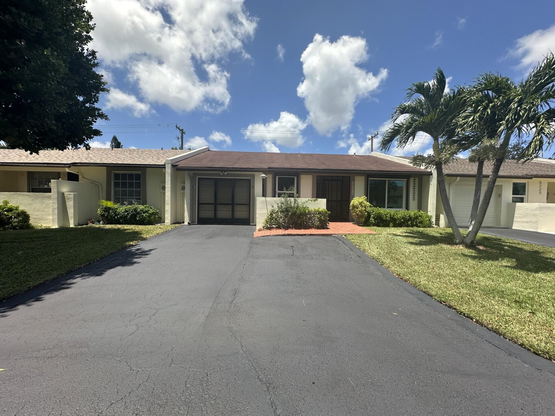 5227 Copperleaf Circle Property Photo 1